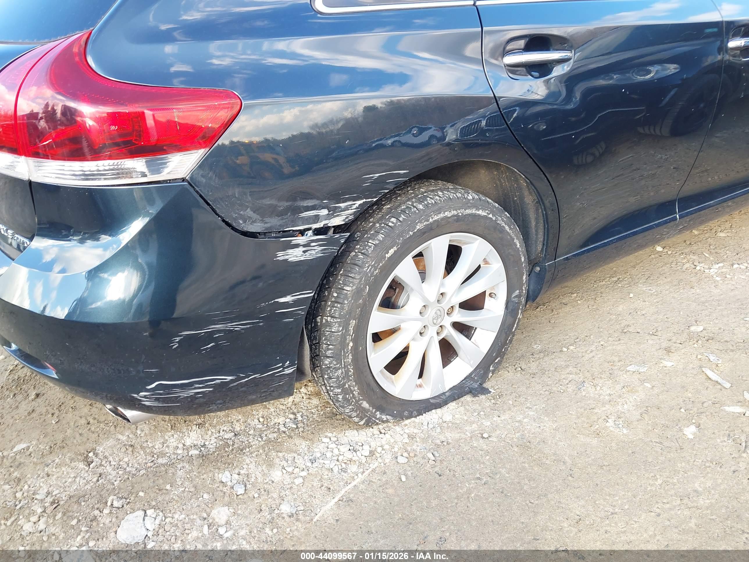 TOYOTA VENZA image 6