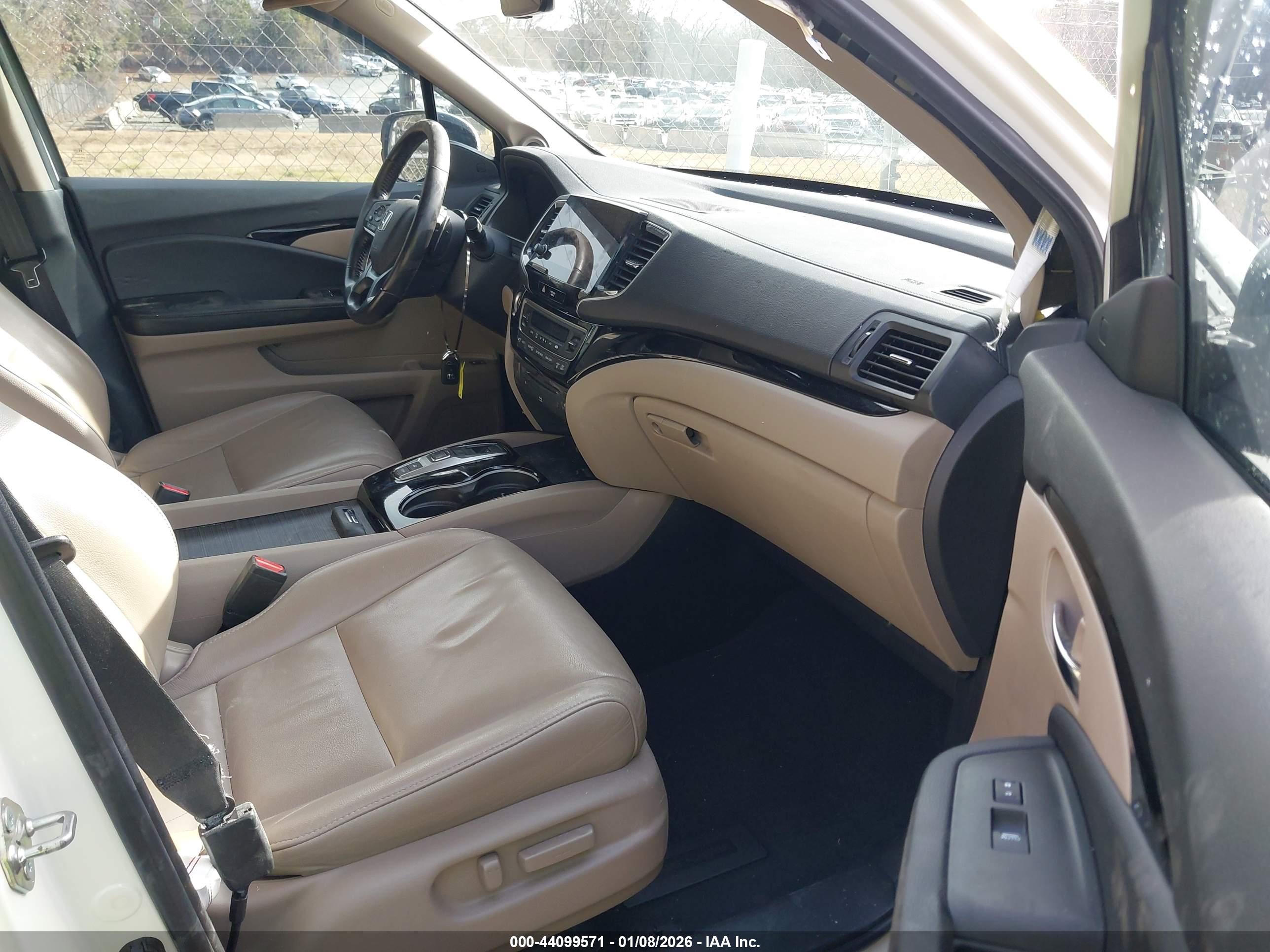 HONDA PILOT image 5