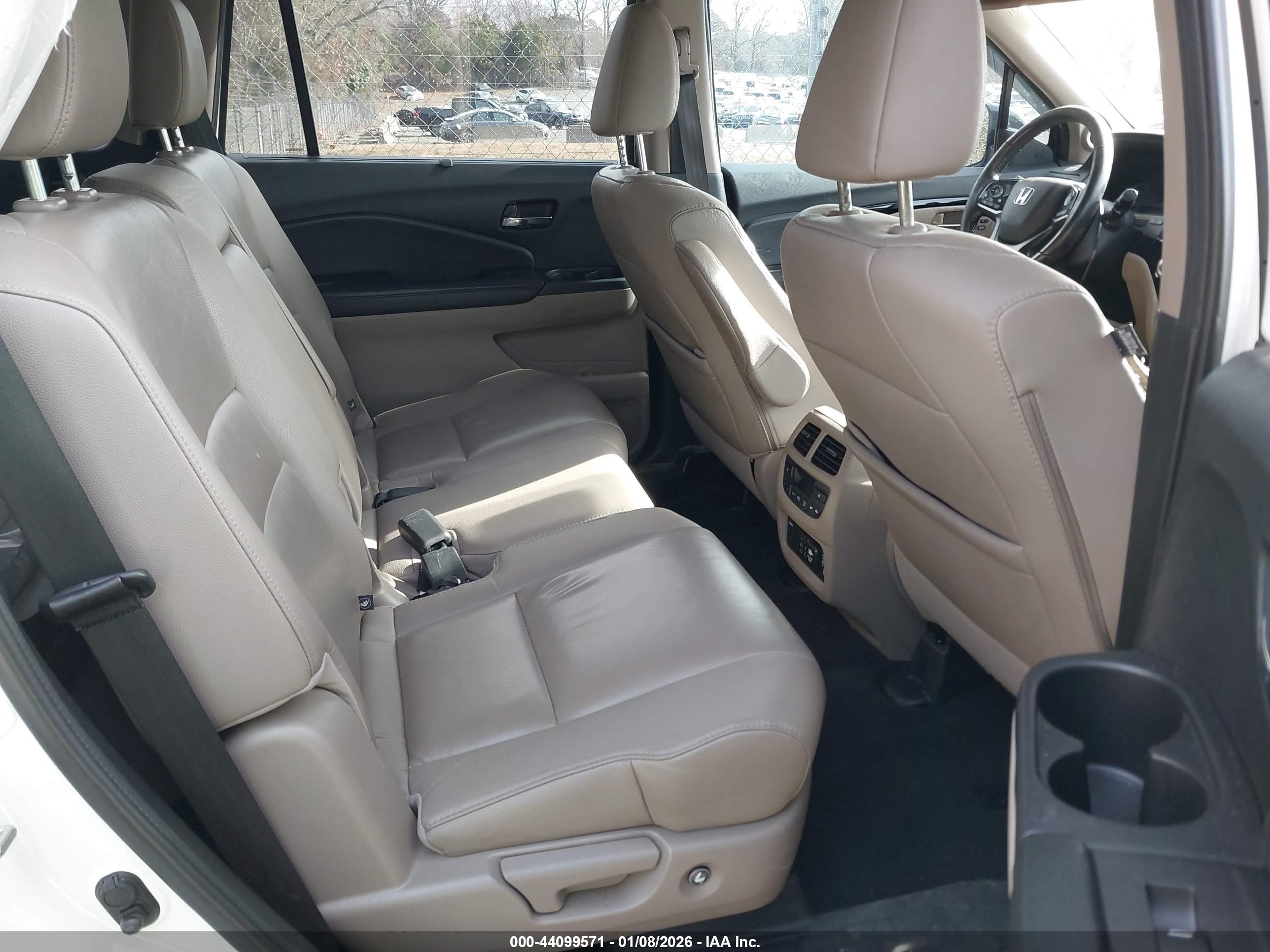 HONDA PILOT image 8