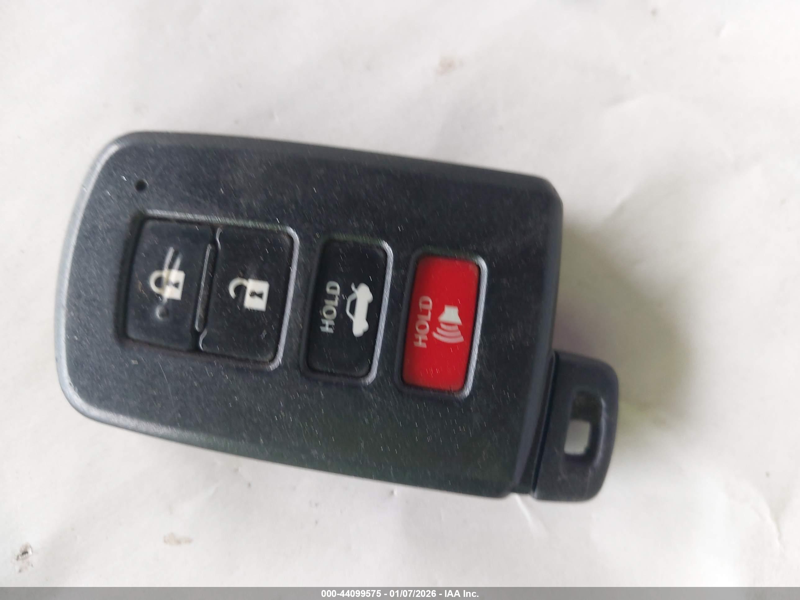 TOYOTA AVALON image 11
