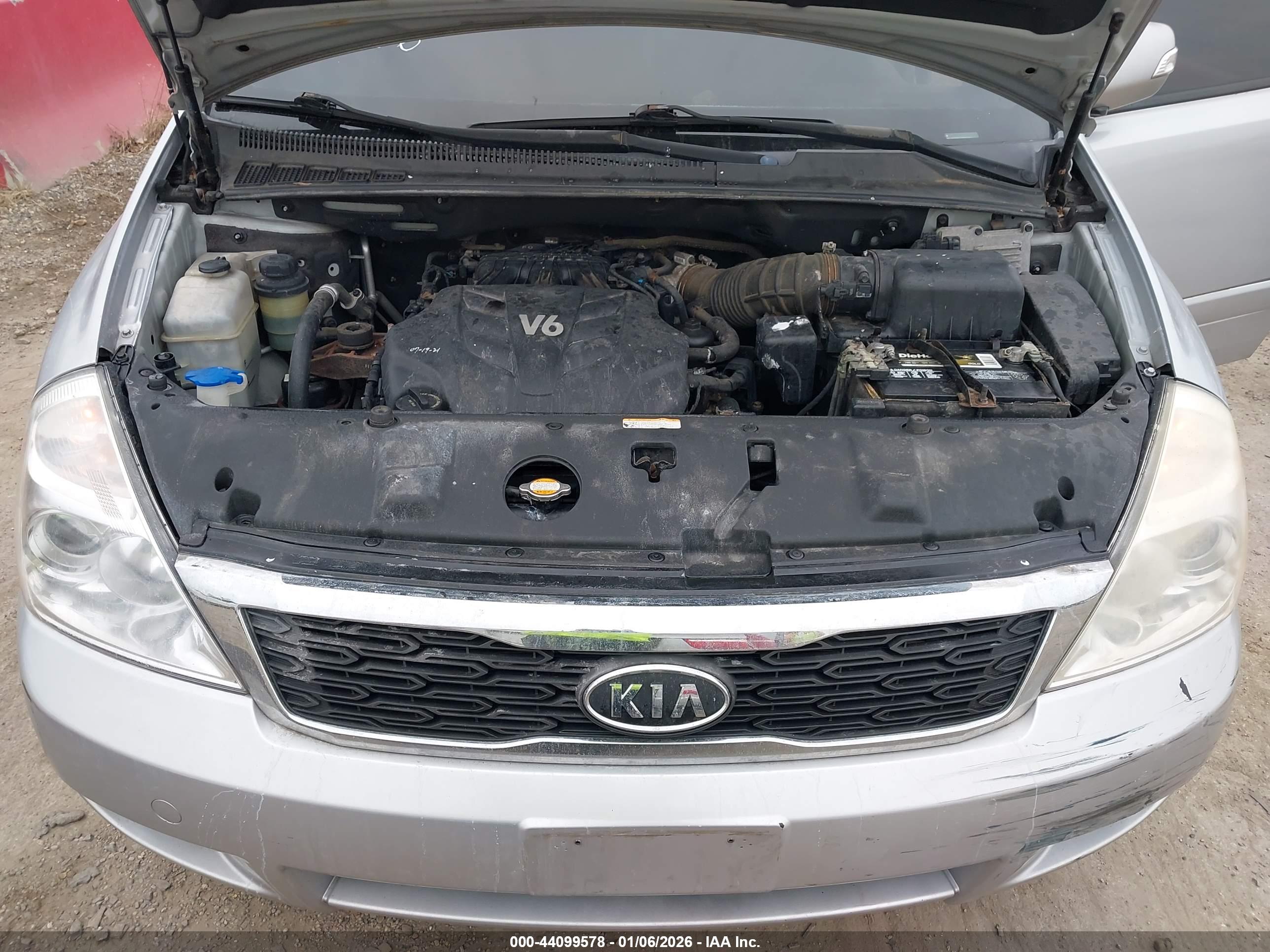 KIA SEDONA image 10