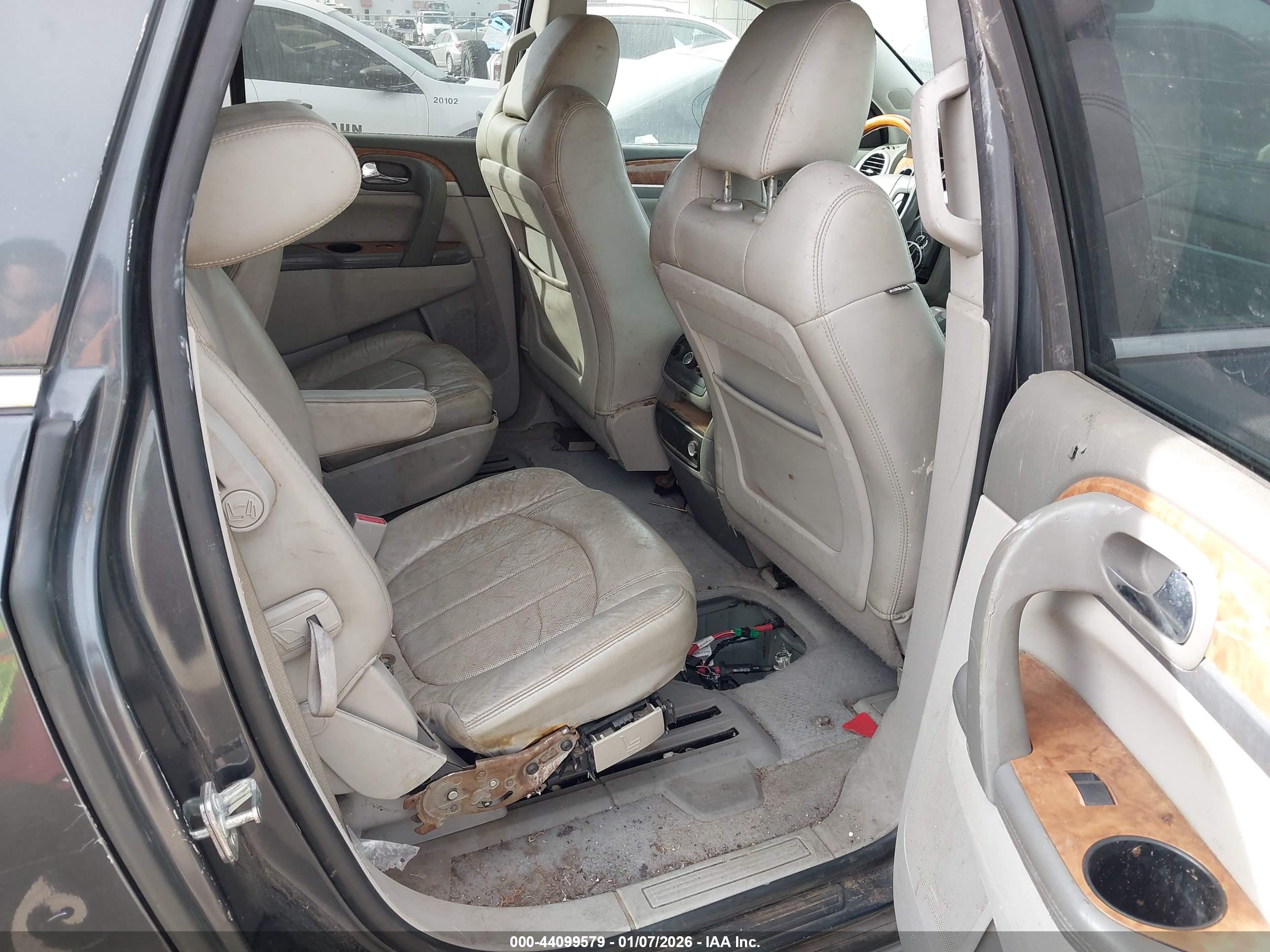 BUICK ENCLAVE image 8