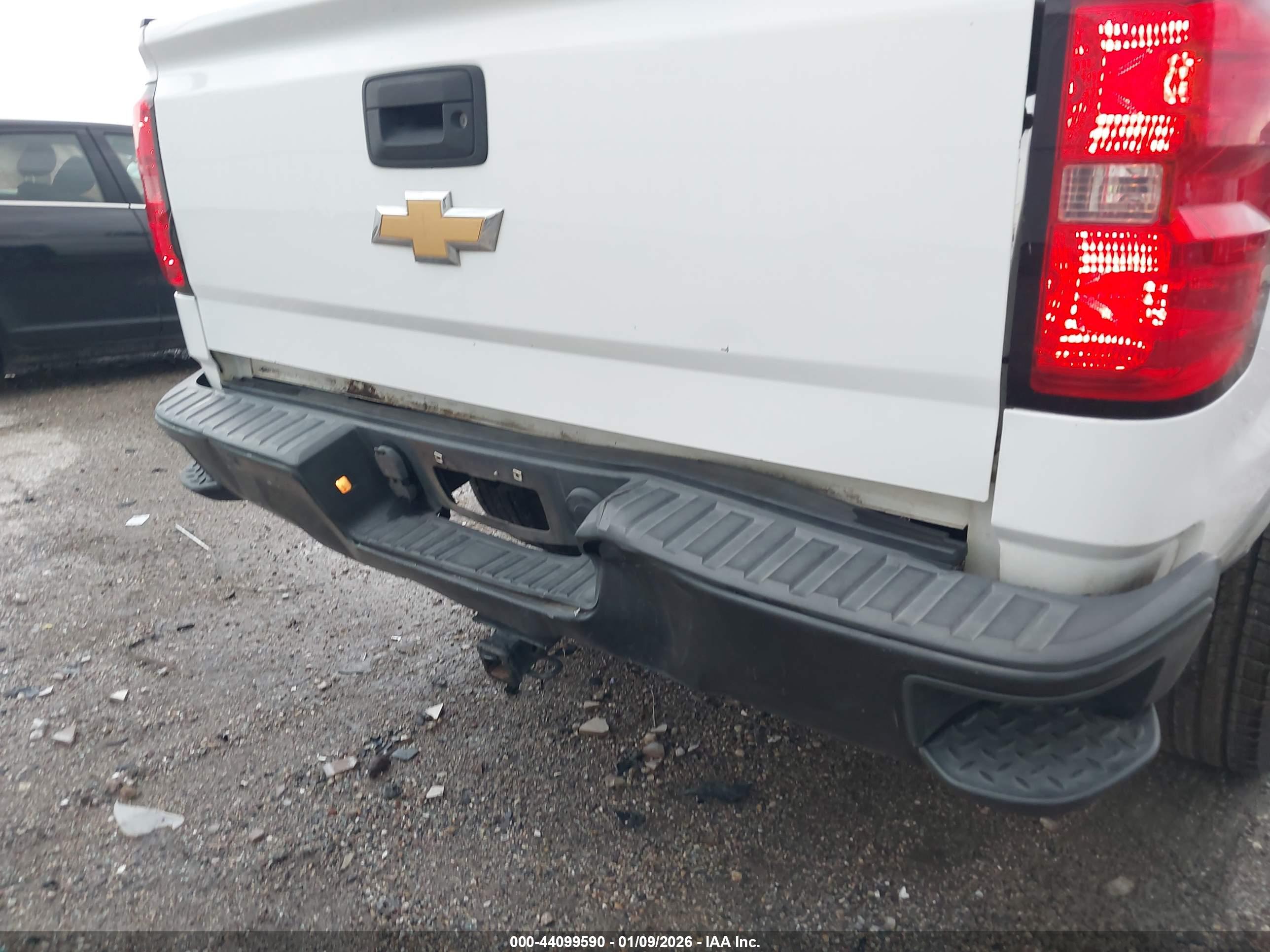 CHEVROLET SILVERADO image 6