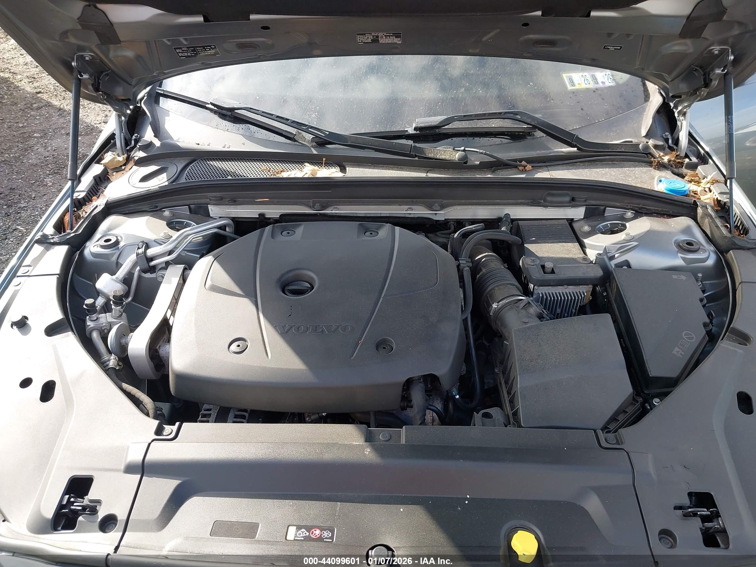VOLVO S90 image 10