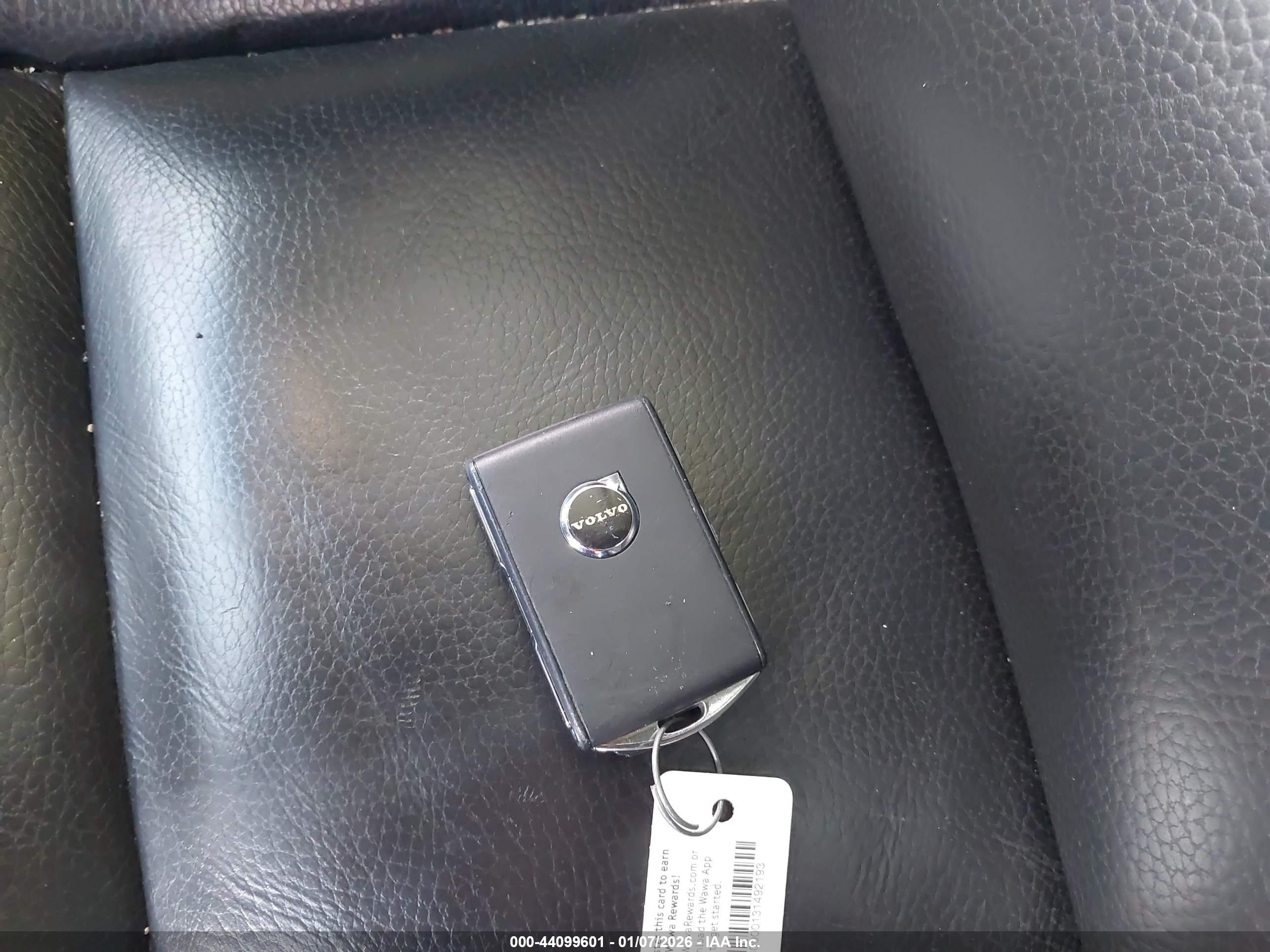VOLVO S90 image 11