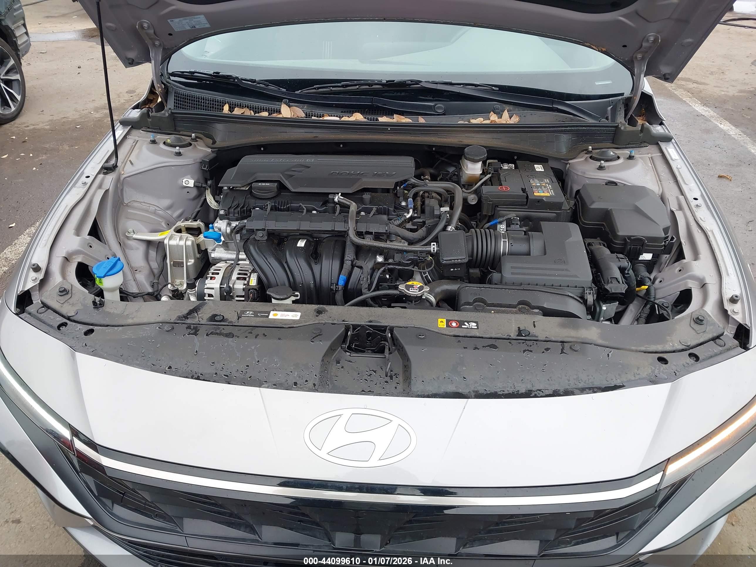 HYUNDAI ELANTRA image 10
