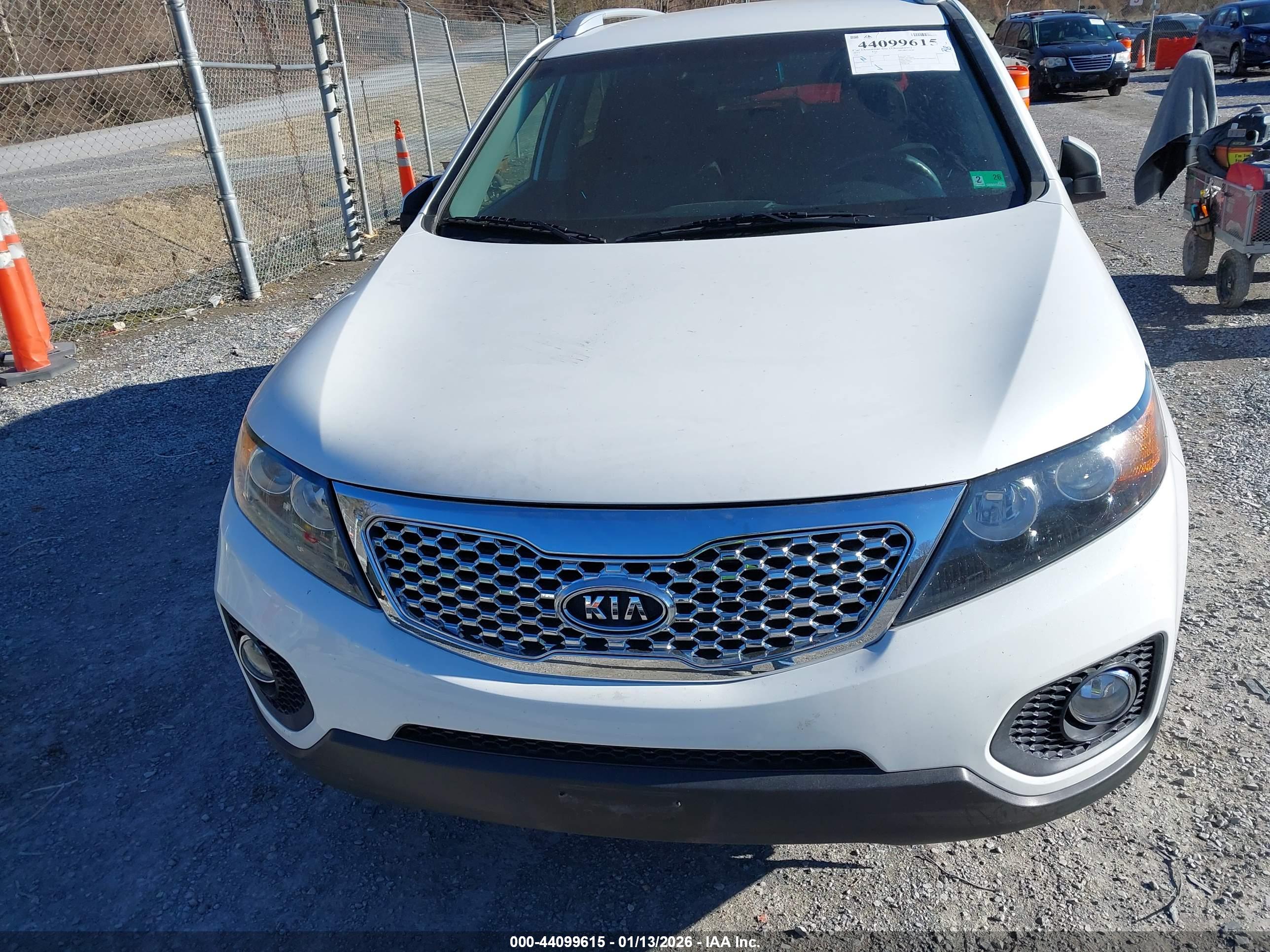 KIA SORENTO image 6