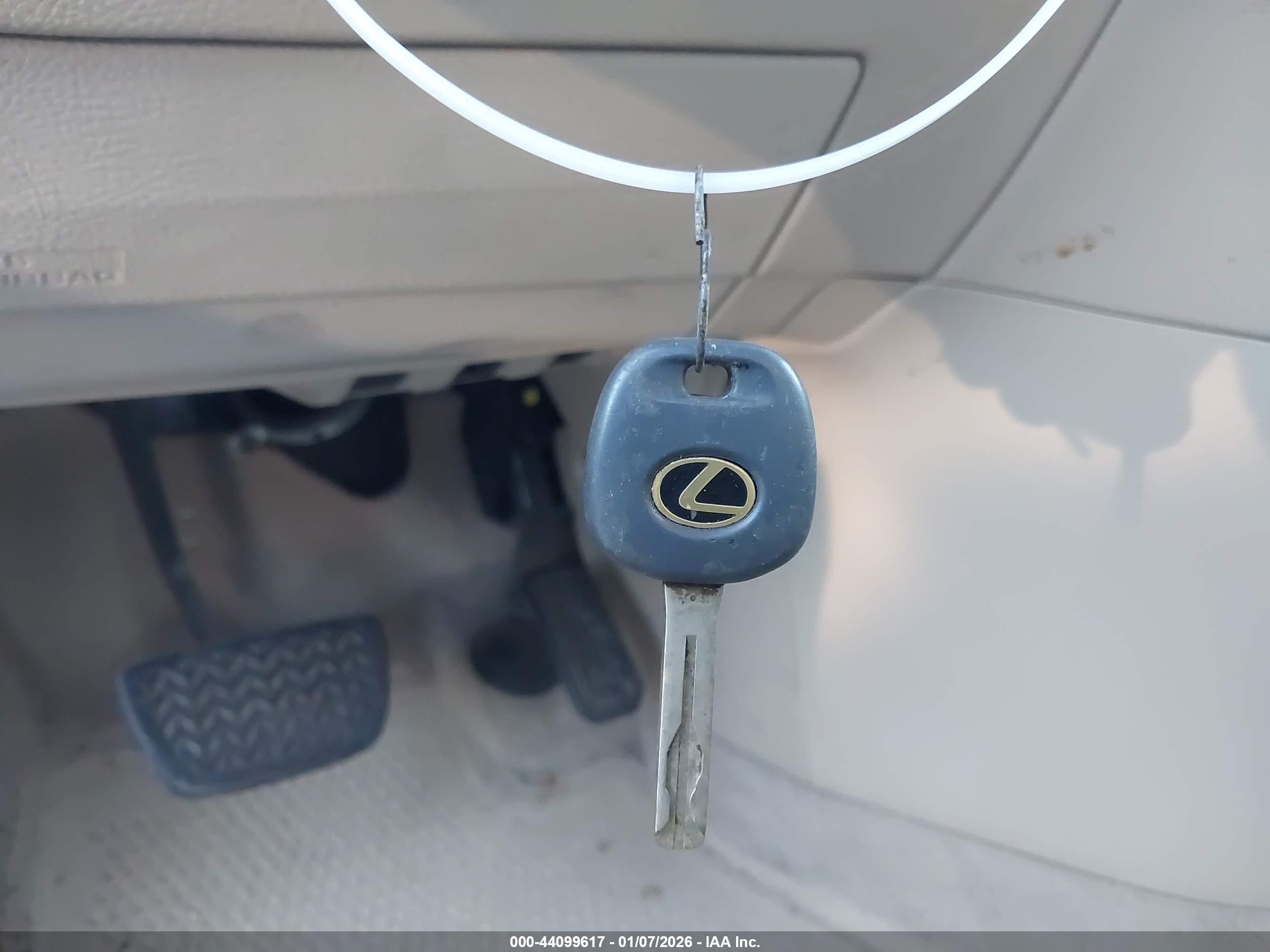 LEXUS RX image 11