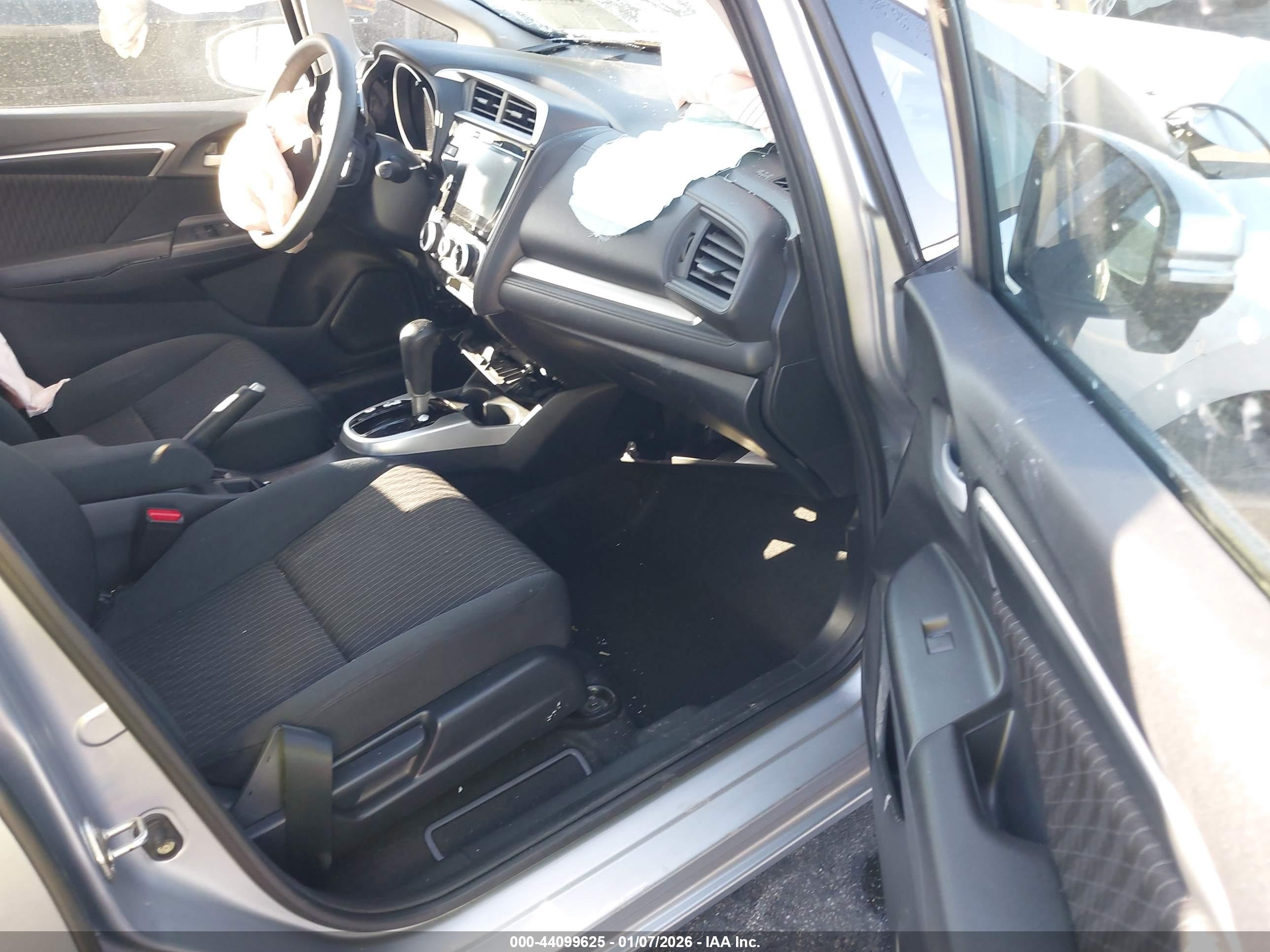 HONDA FIT image 5
