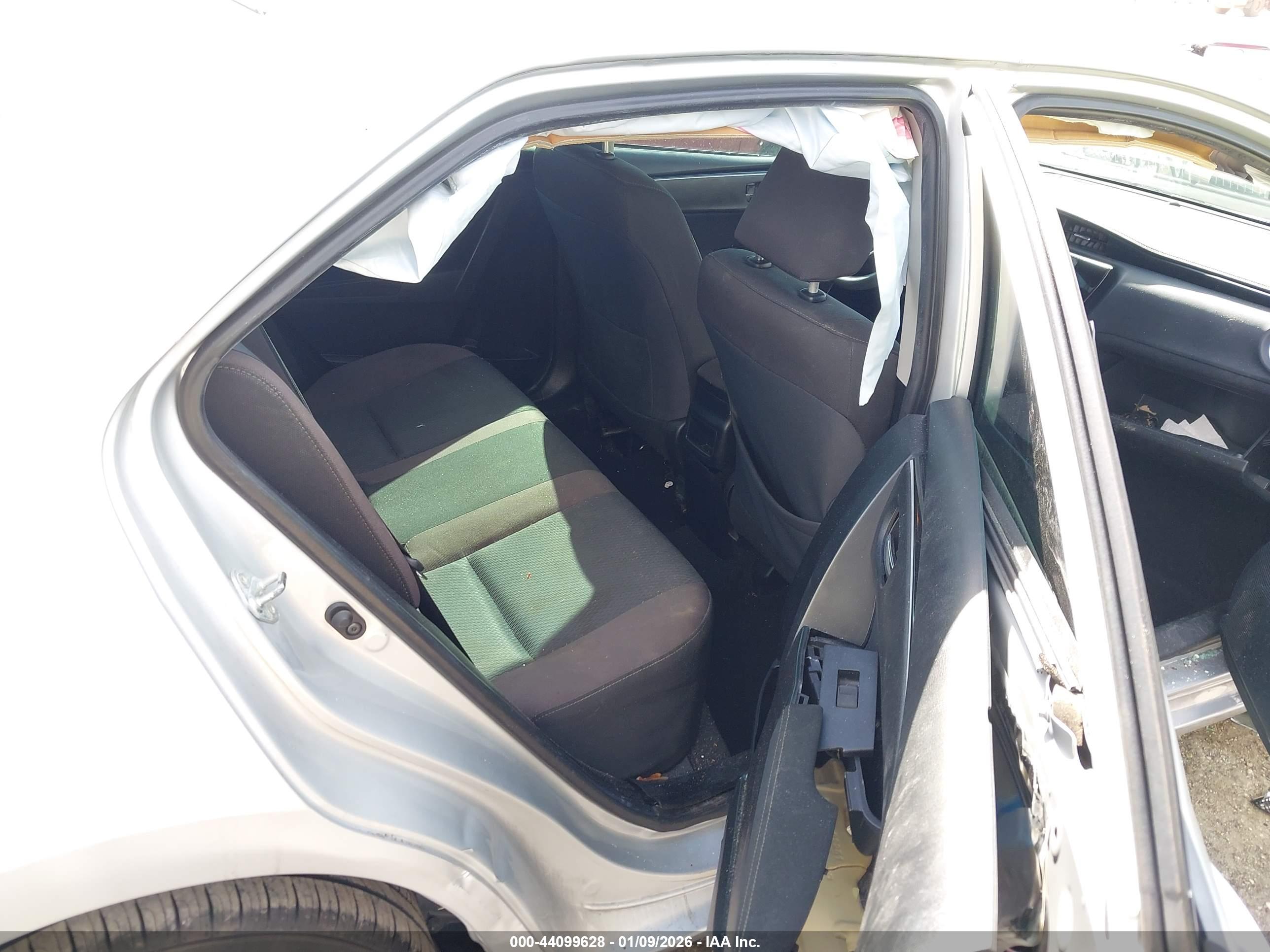 TOYOTA COROLLA image 8