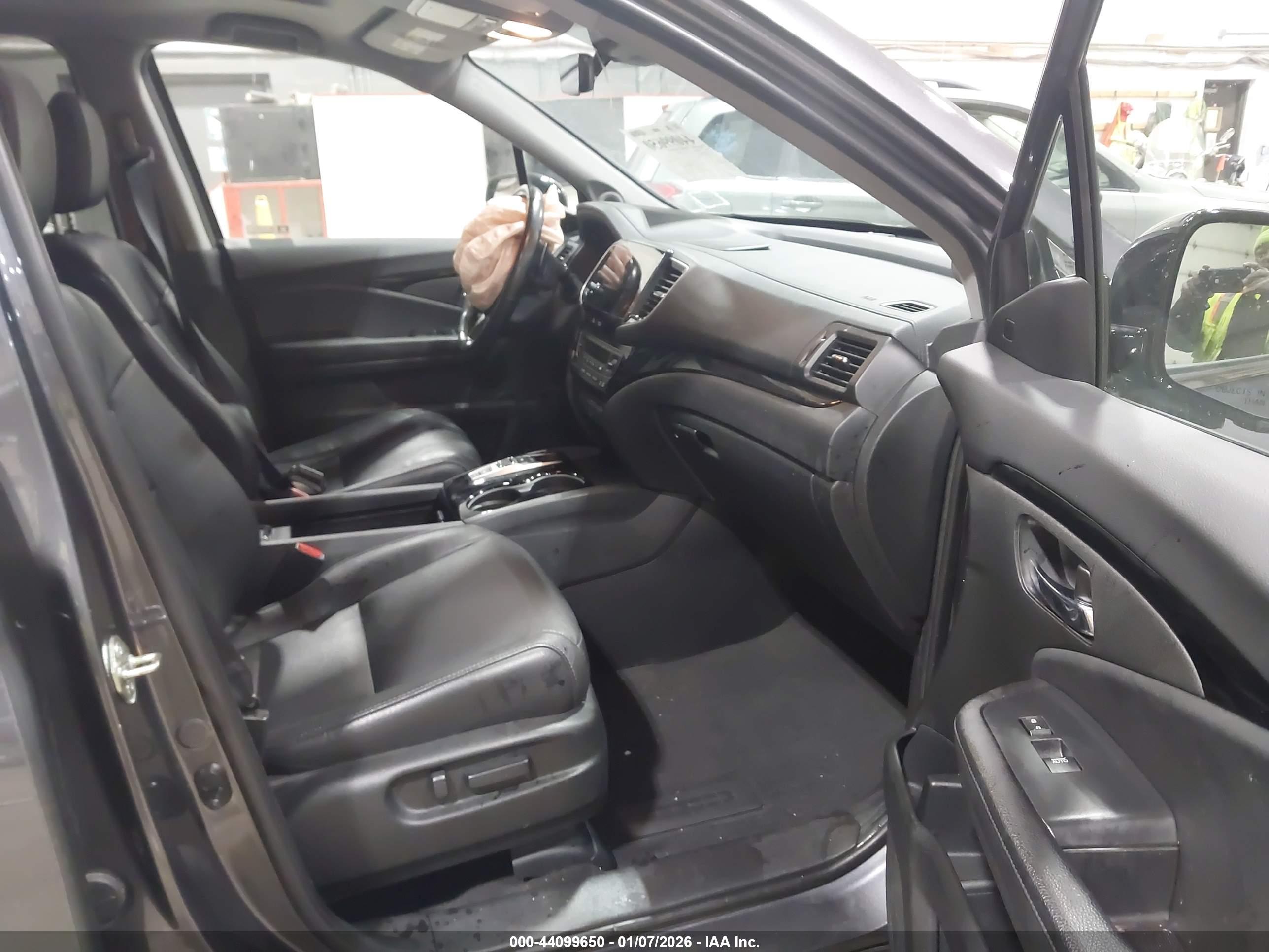 HONDA PILOT image 5