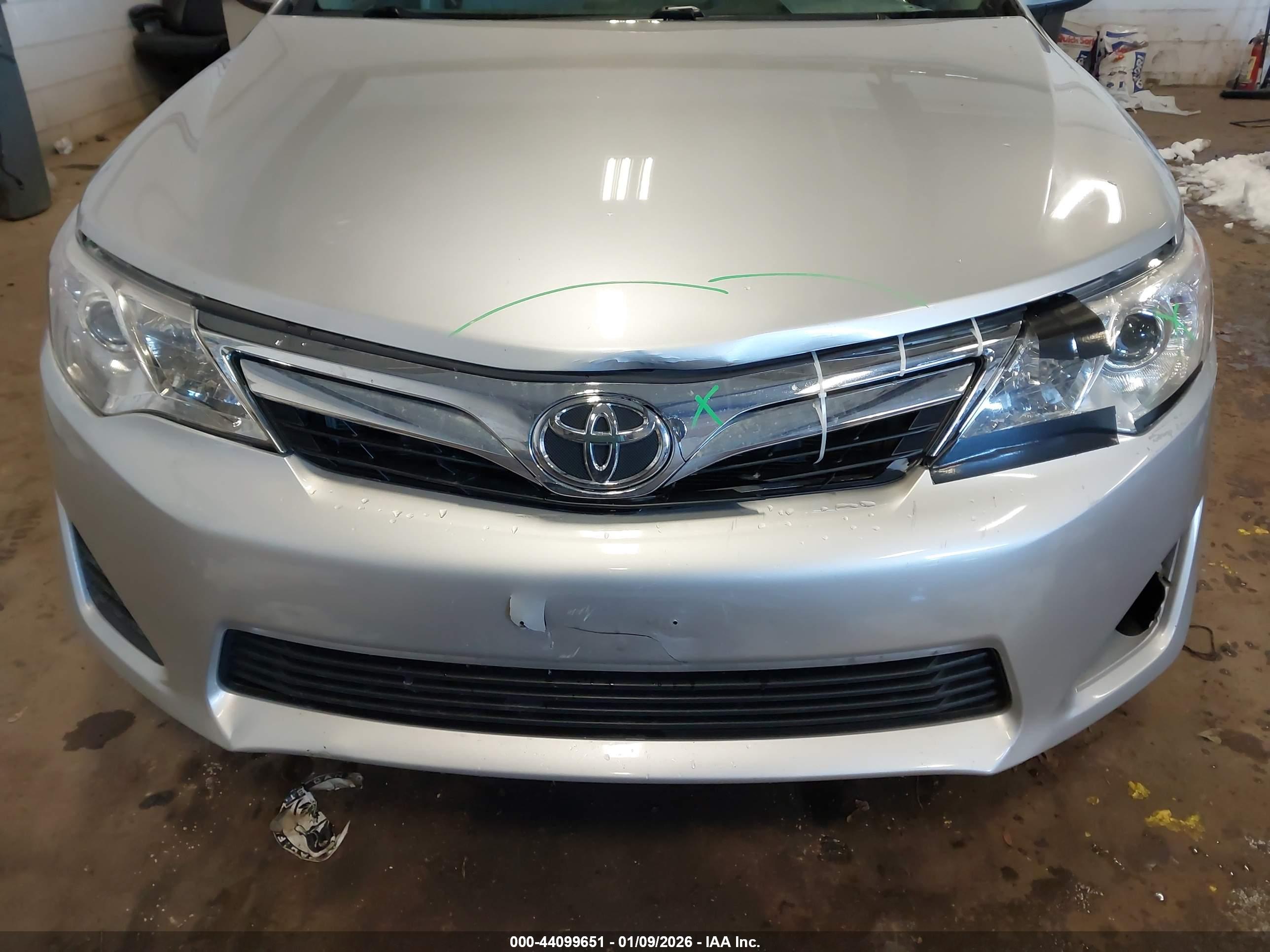TOYOTA CAMRY image 6