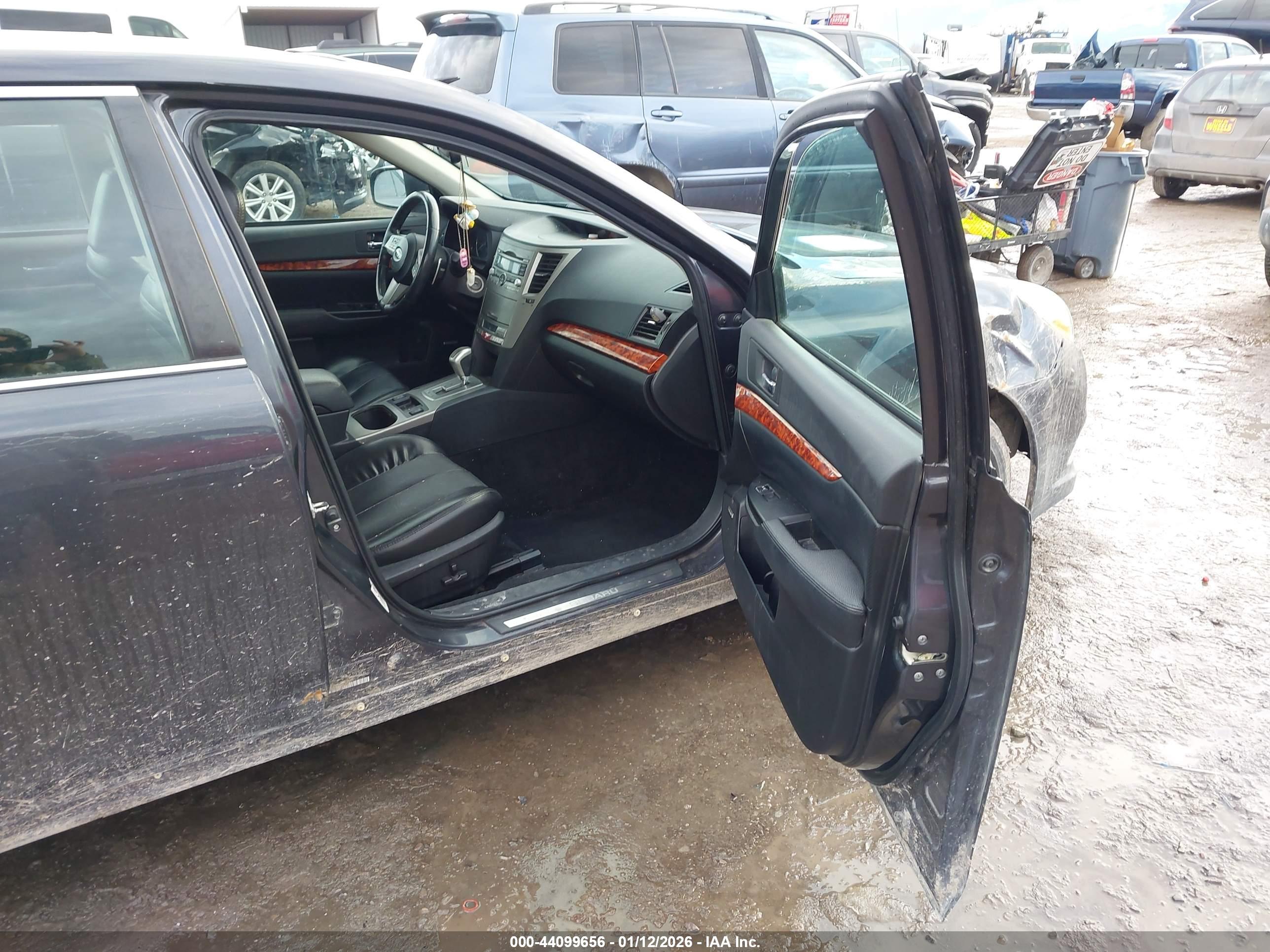 SUBARU LEGACY image 5