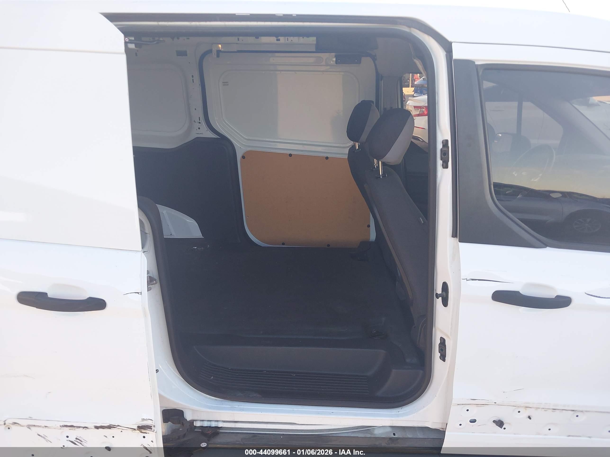 FORD TRANSIT image 8