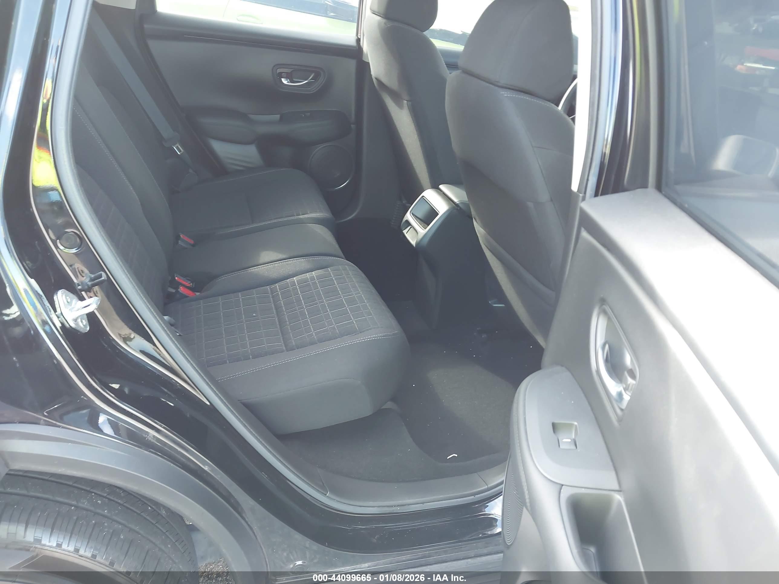 HONDA HR-V image 8