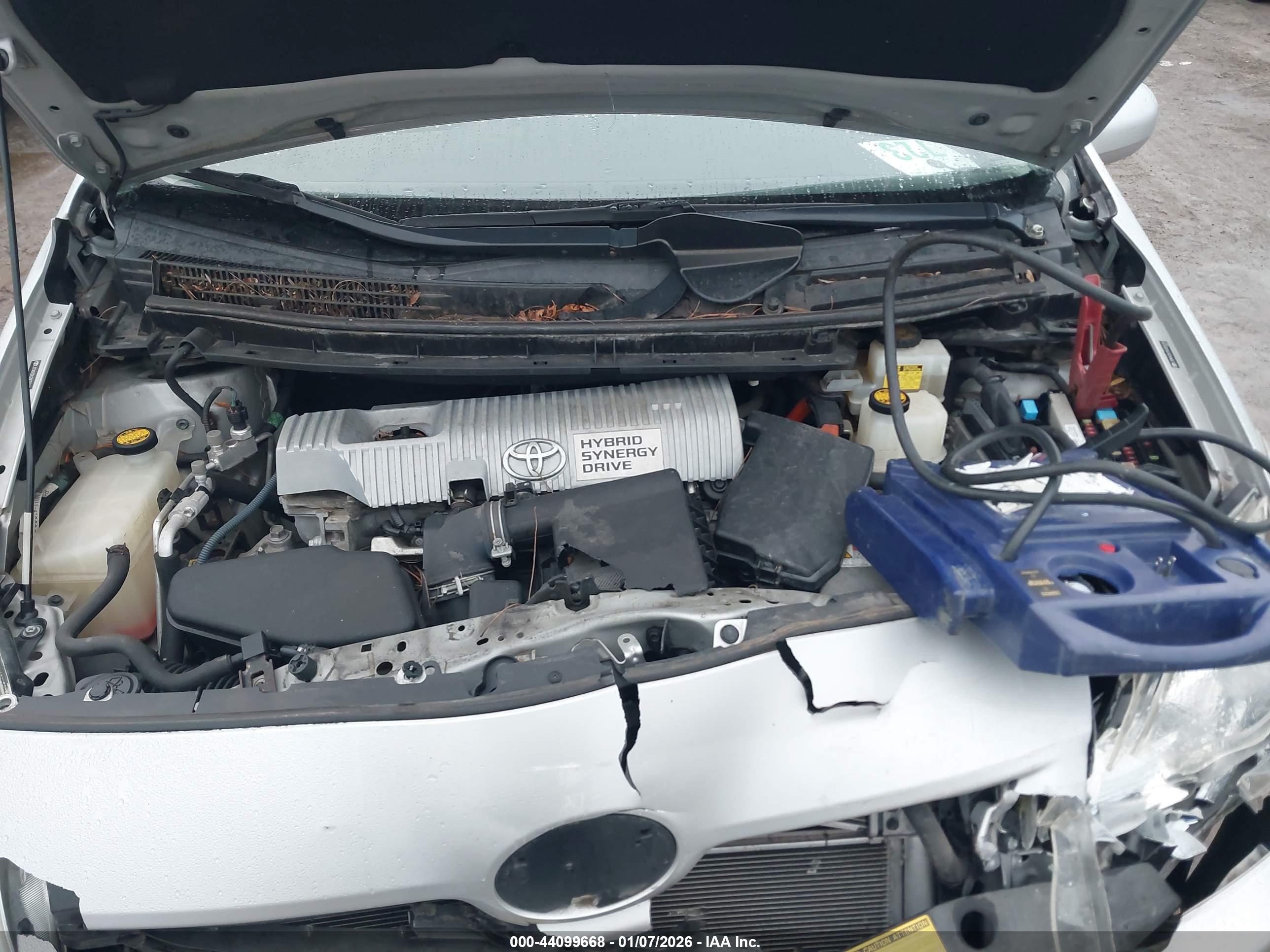 TOYOTA PRIUS image 10