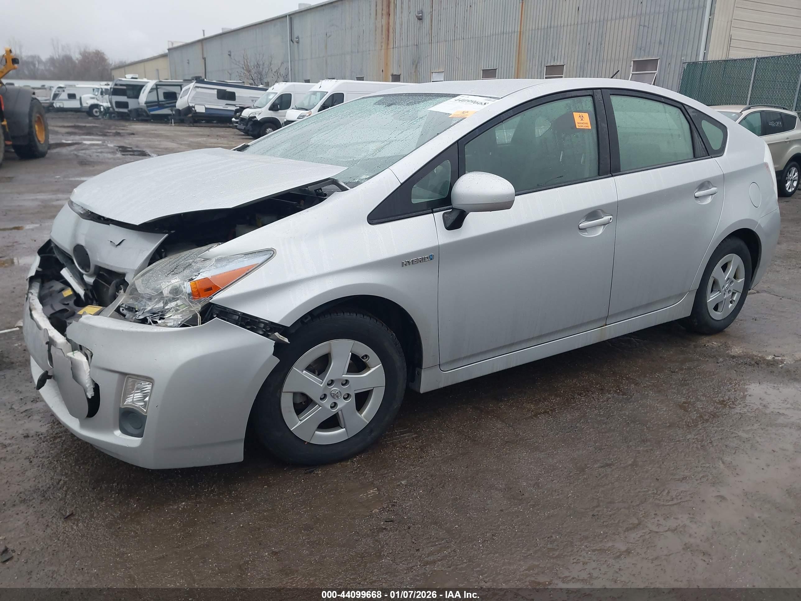 TOYOTA PRIUS image 2