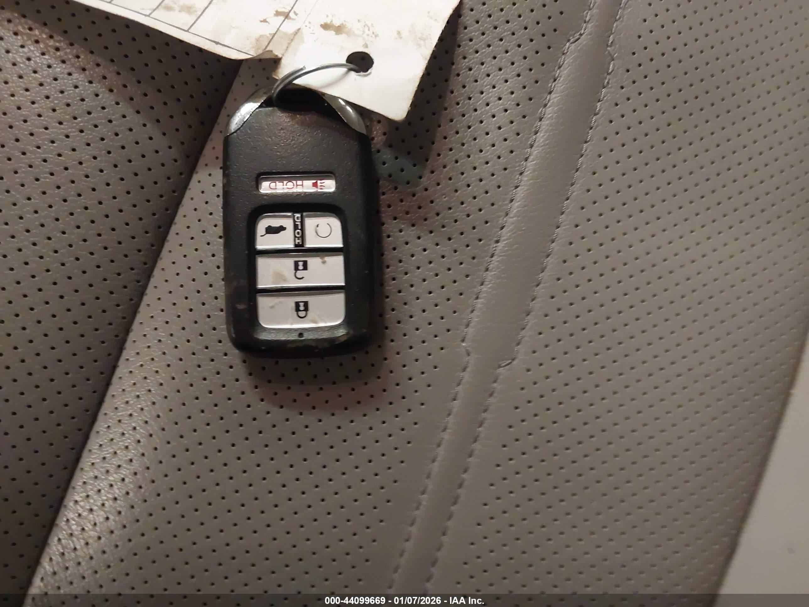 HONDA CR-V image 11