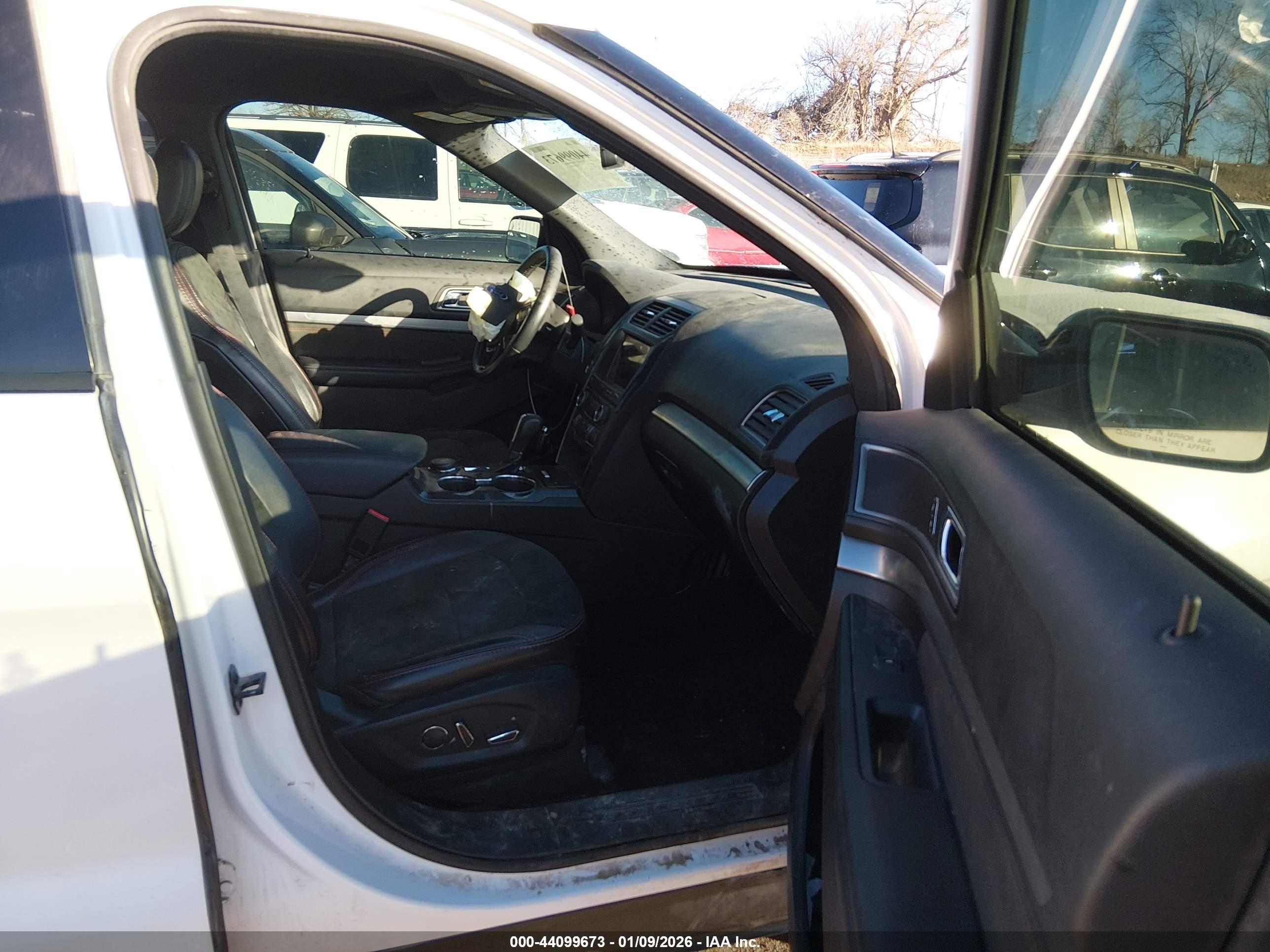 FORD EXPLORER image 5
