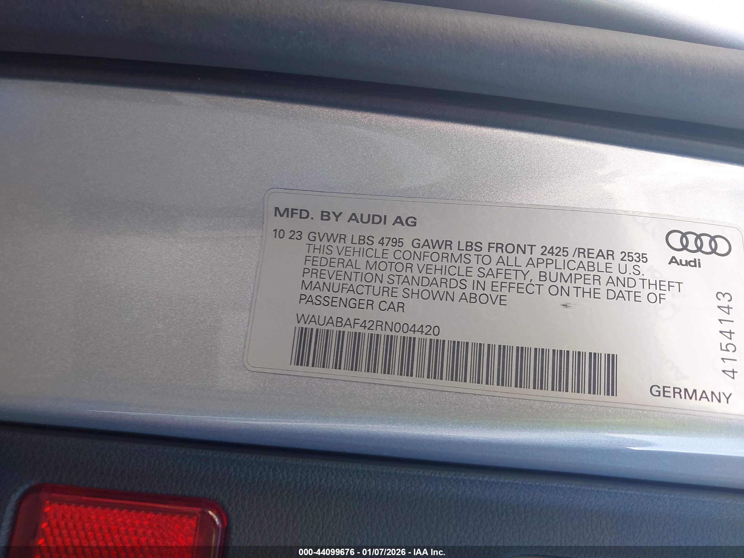 AUDI A4 image 9