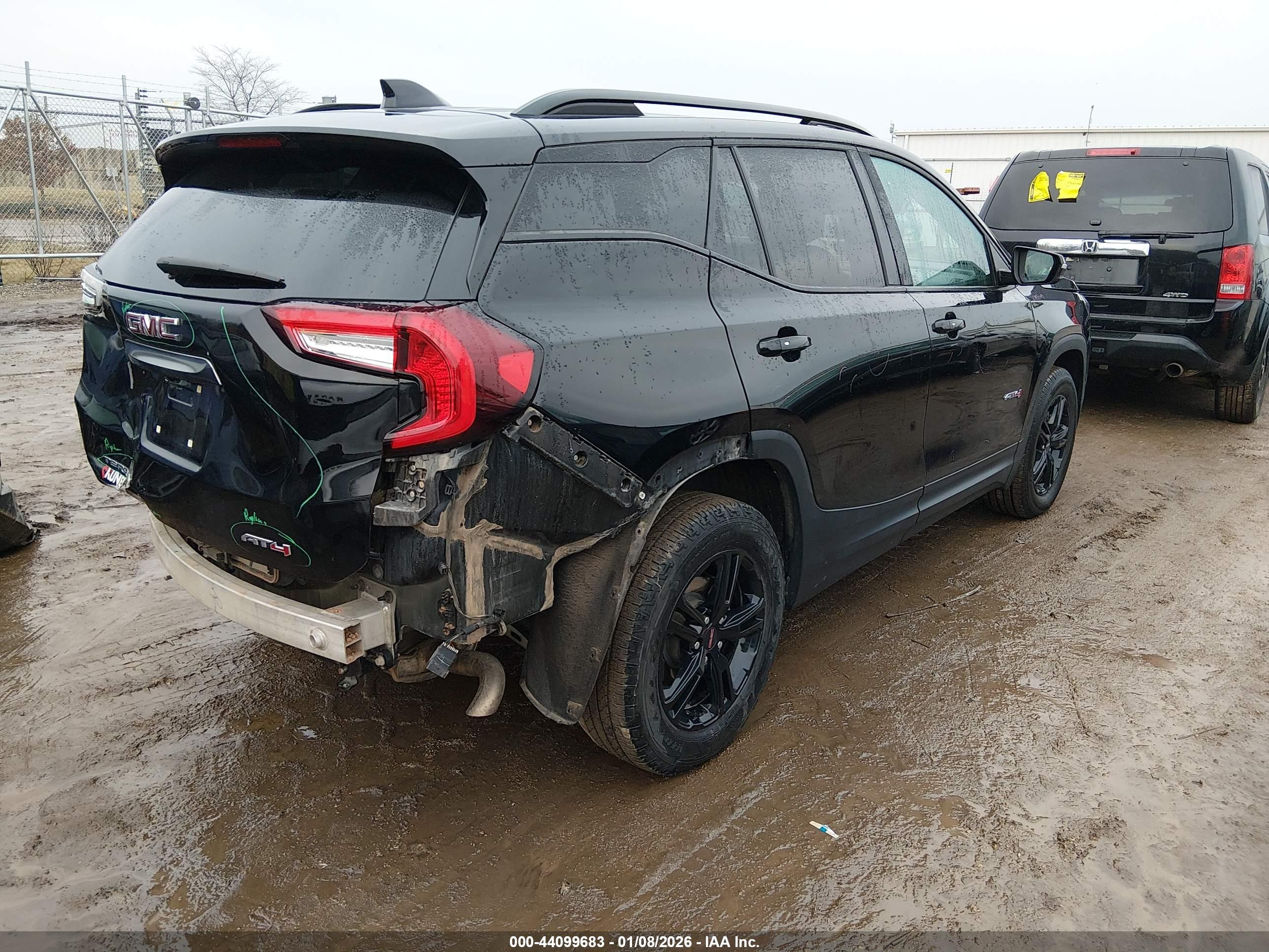 GMC TERRAIN image 4