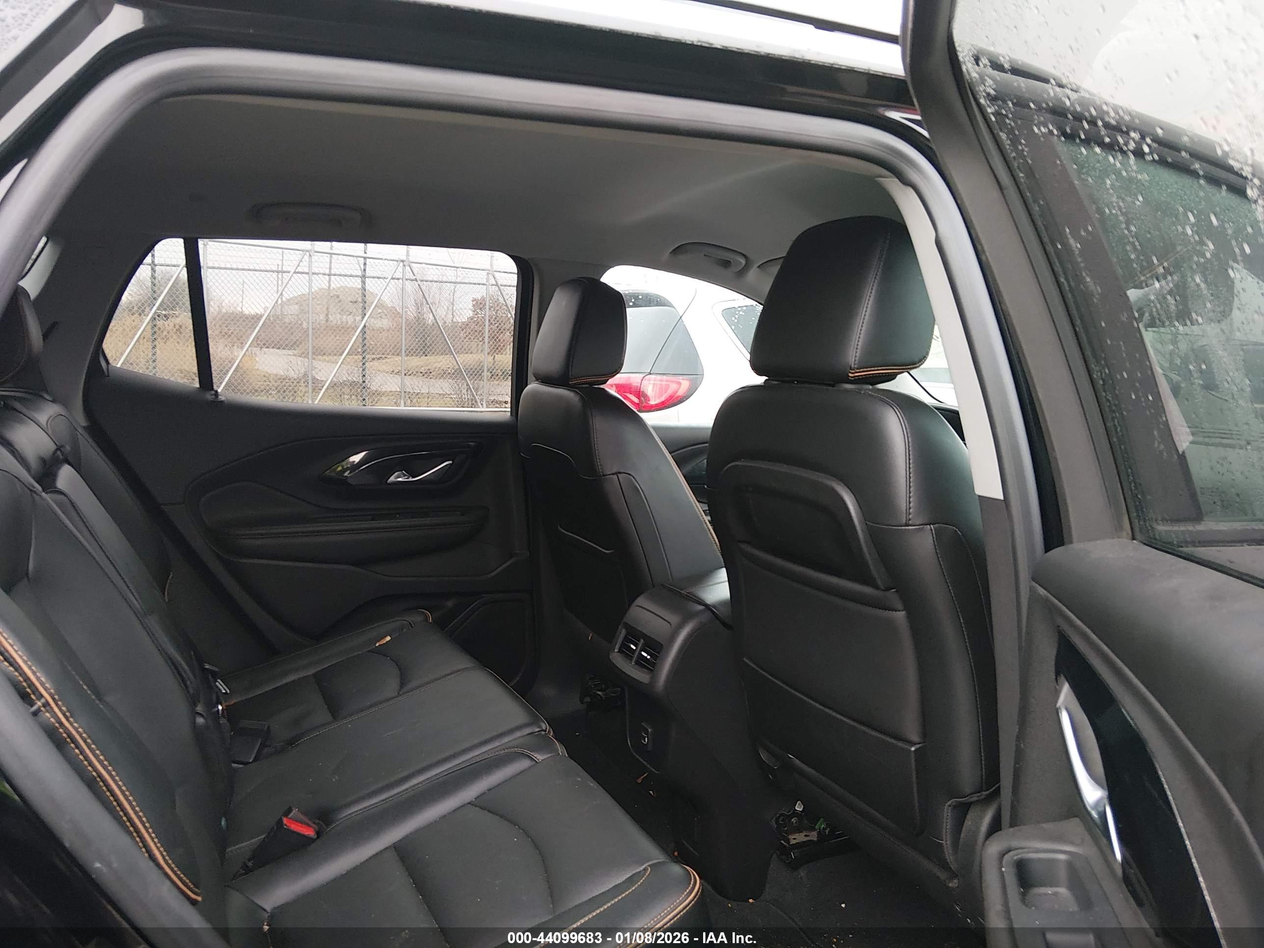 GMC TERRAIN image 8