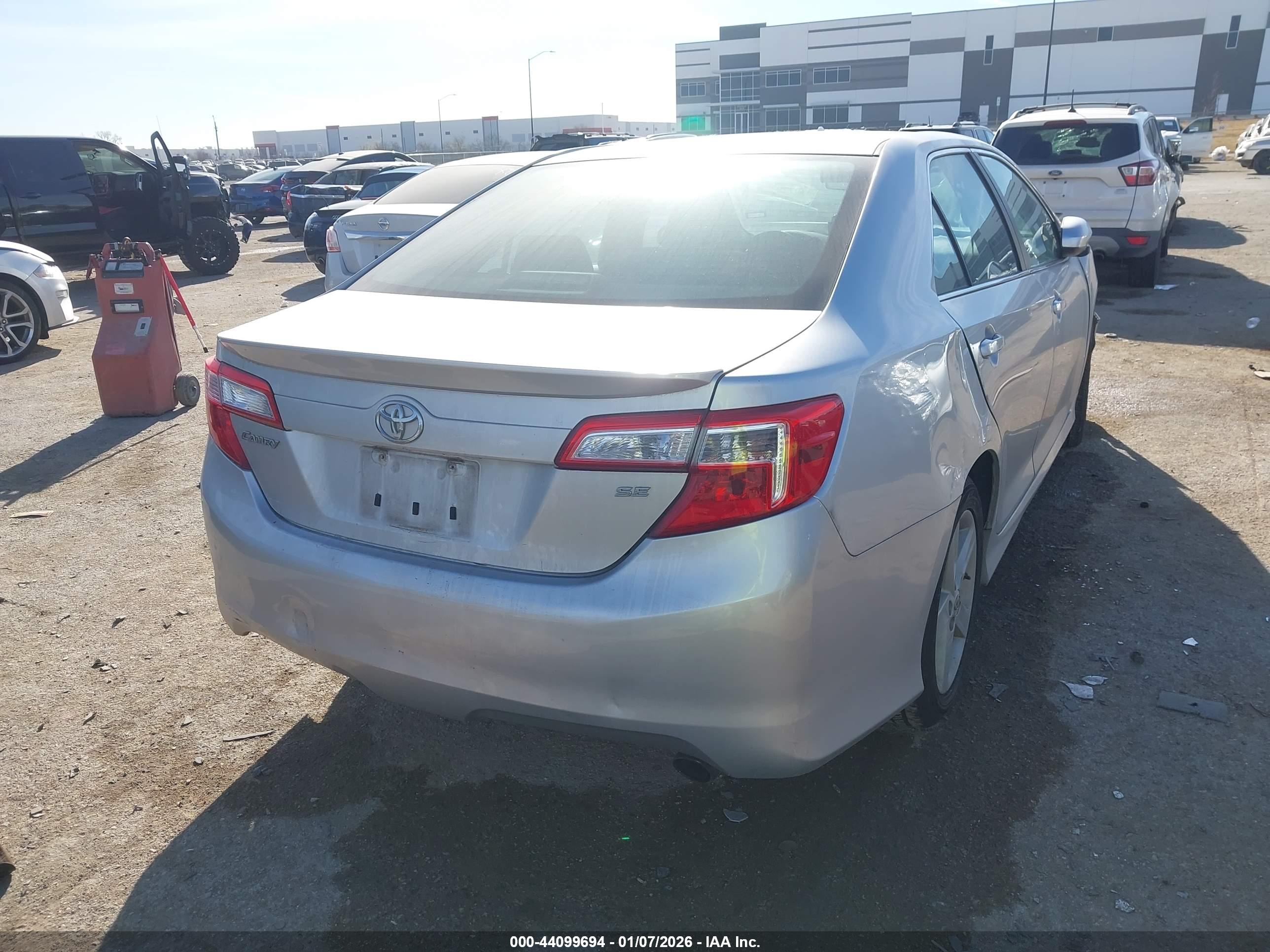 TOYOTA CAMRY image 4
