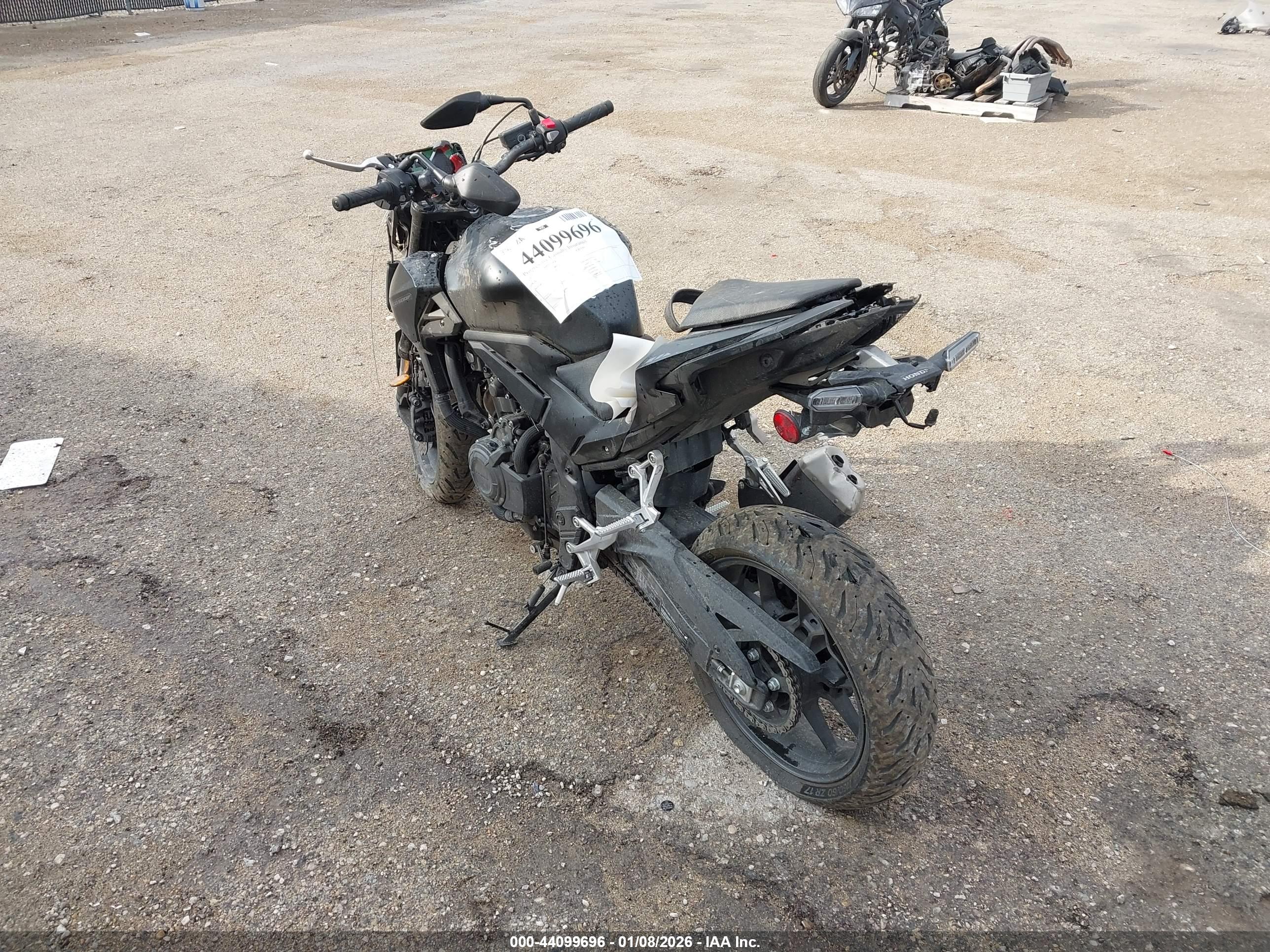 HONDA CB500 image 3