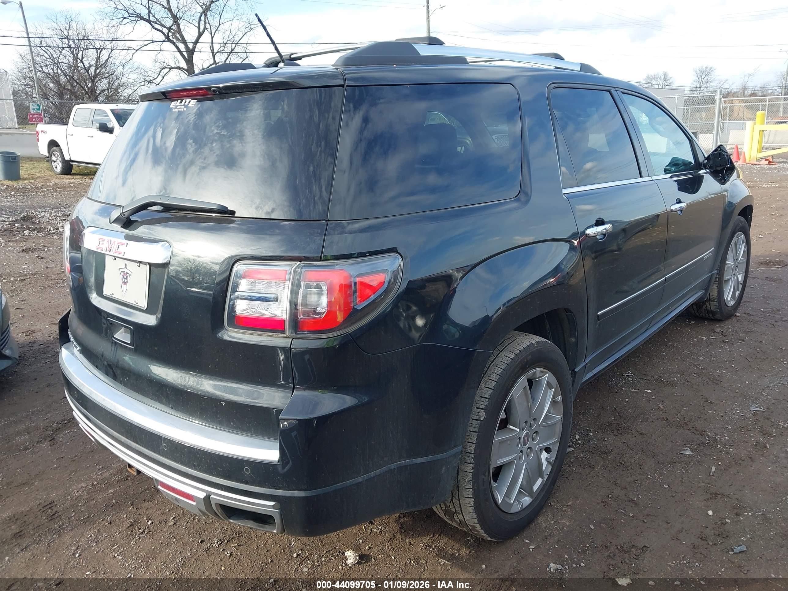 GMC ACADIA image 4
