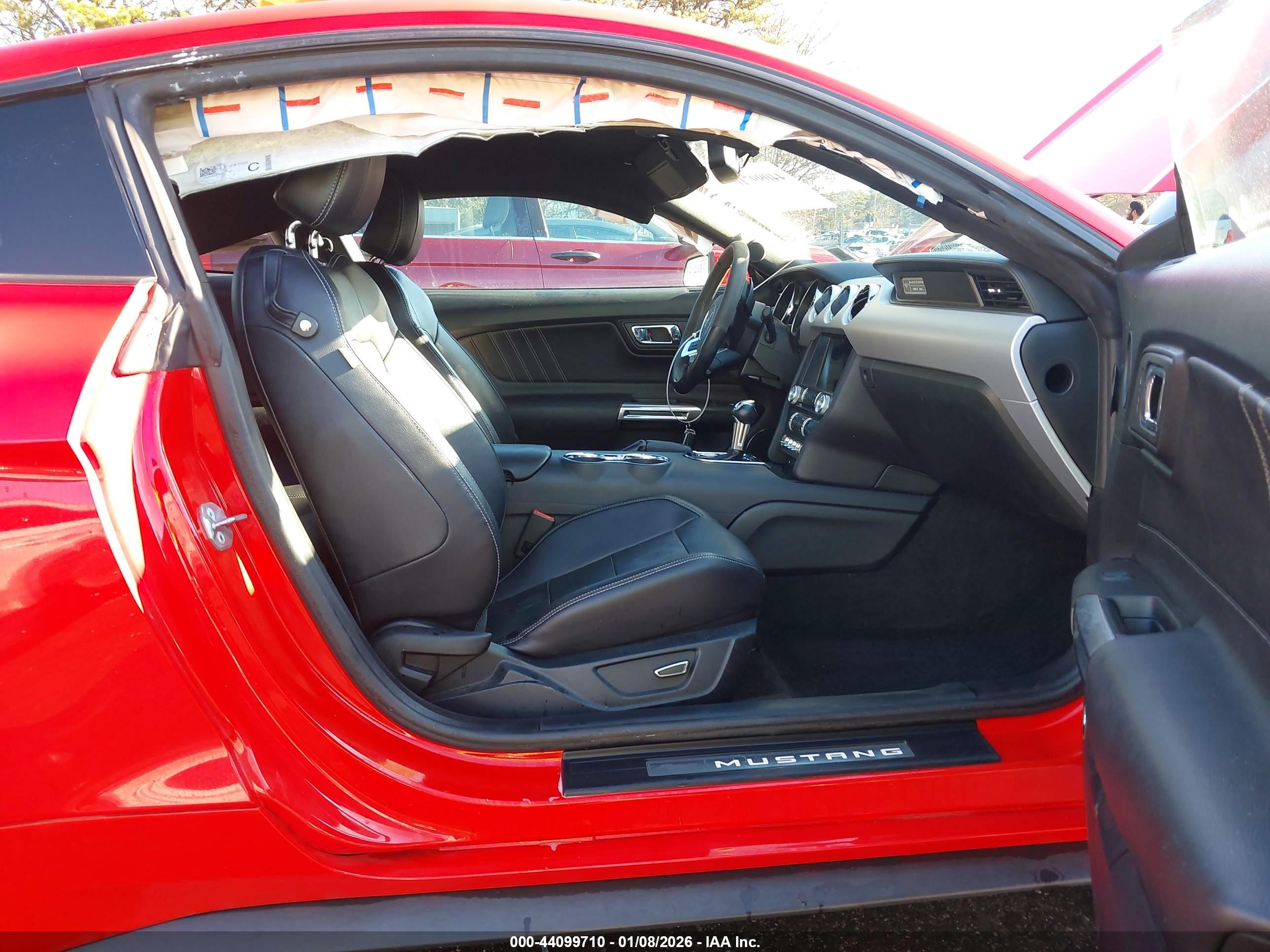 FORD MUSTANG image 5