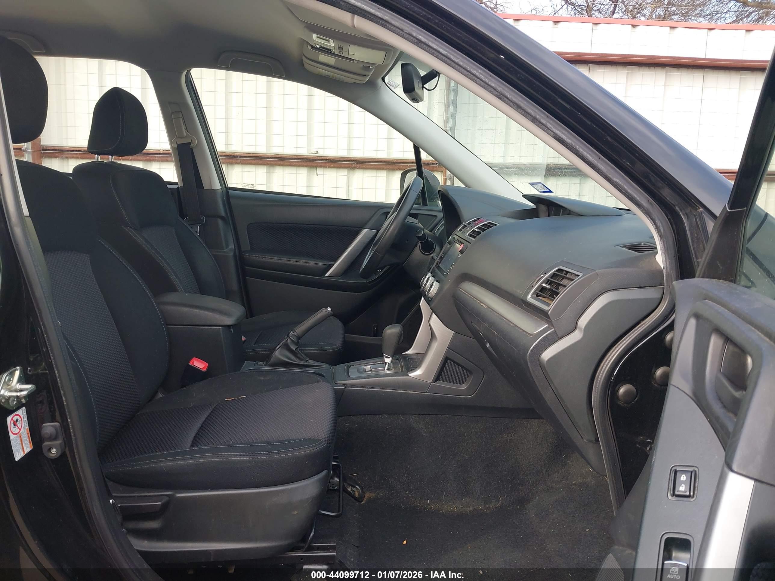 SUBARU FORESTER image 5