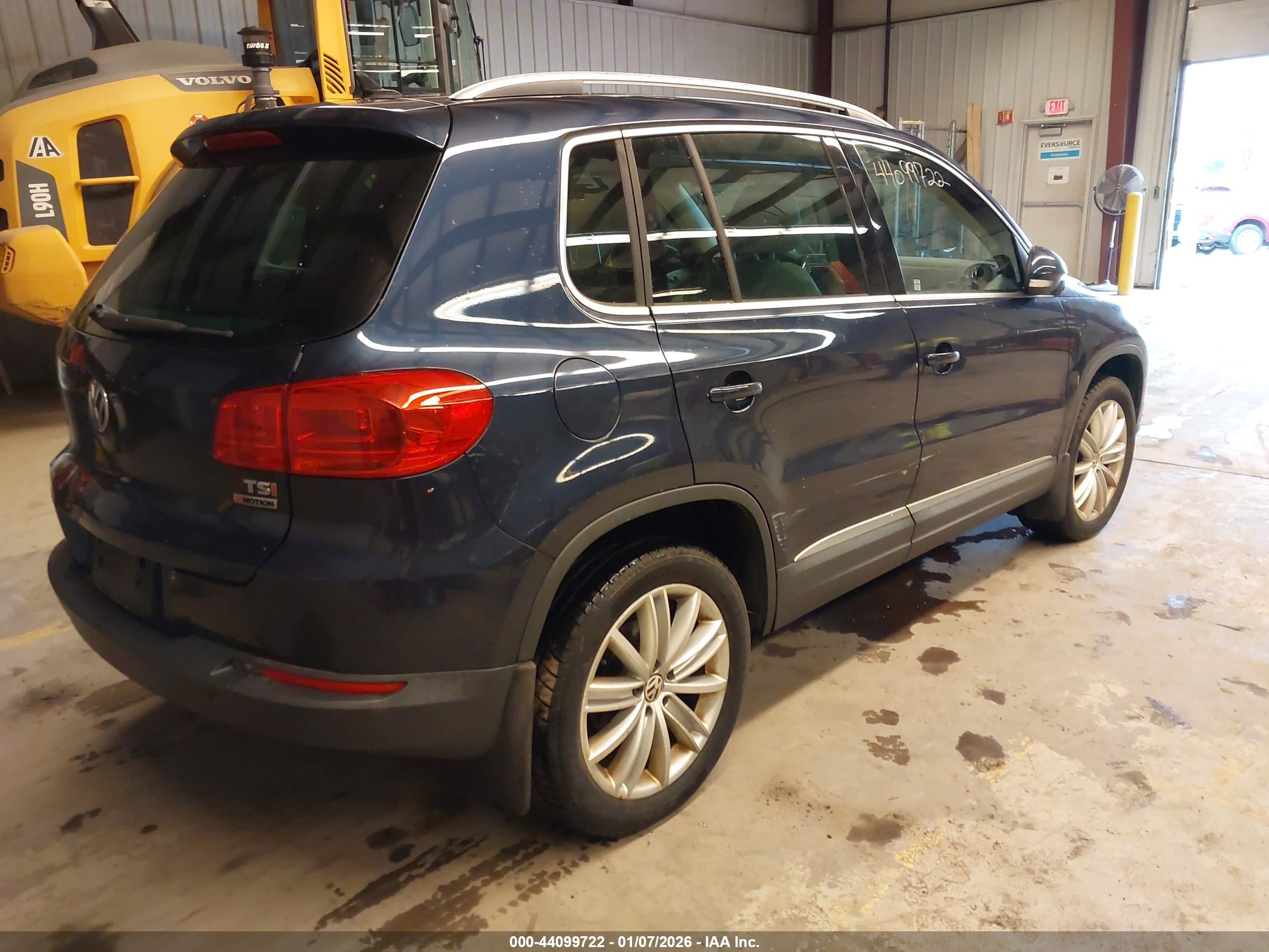 VOLKSWAGEN TIGUAN image 4