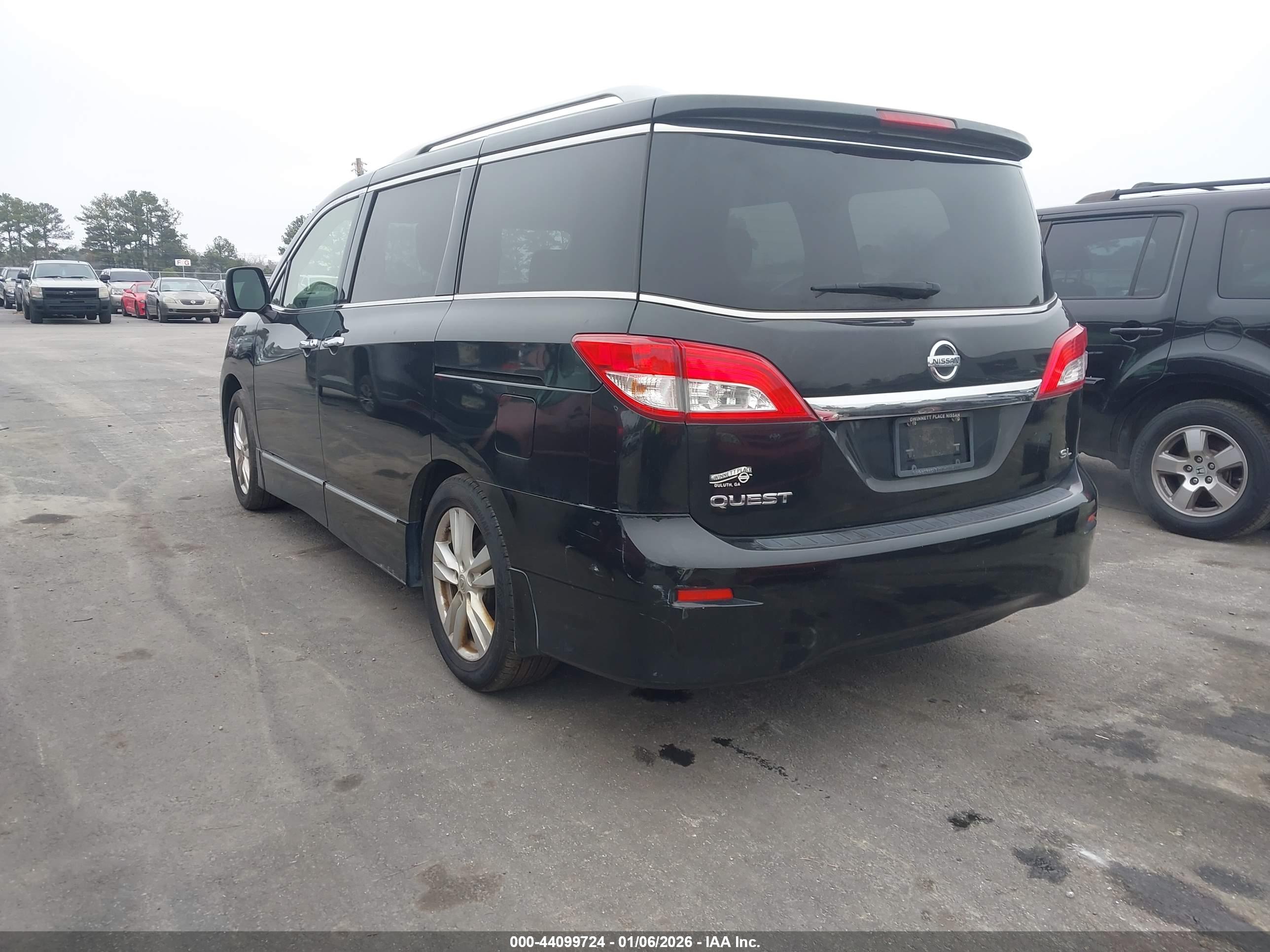 NISSAN QUEST image 3