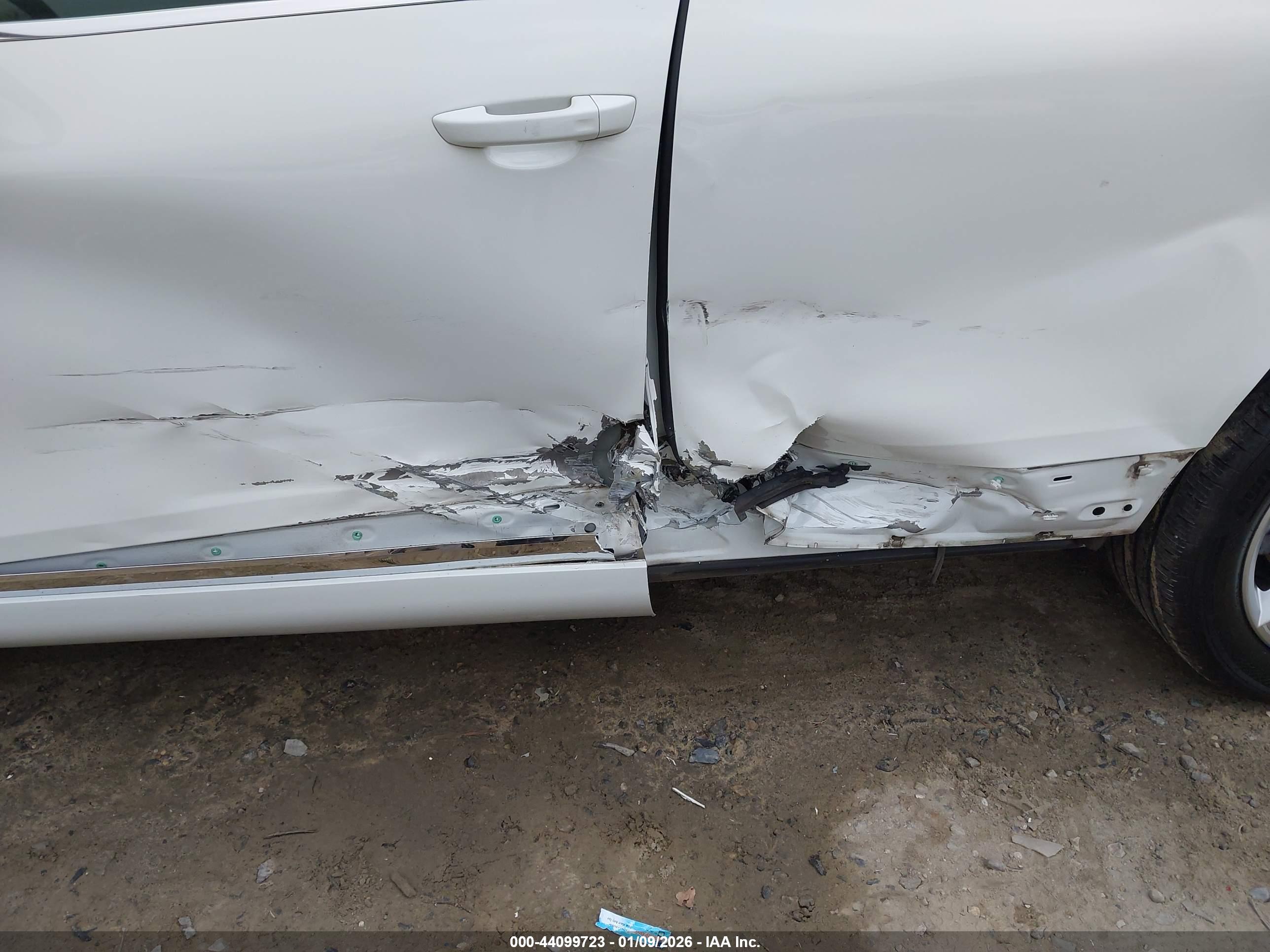 VOLKSWAGEN TOUAREG image 6