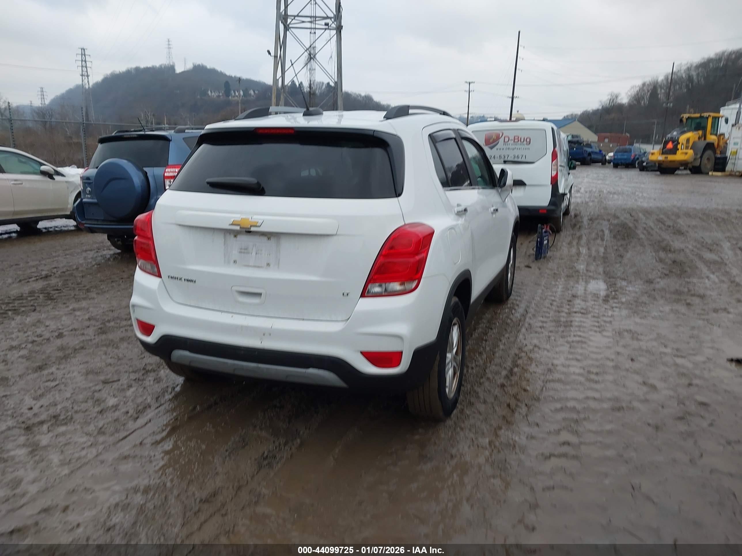 CHEVROLET TRAX image 4