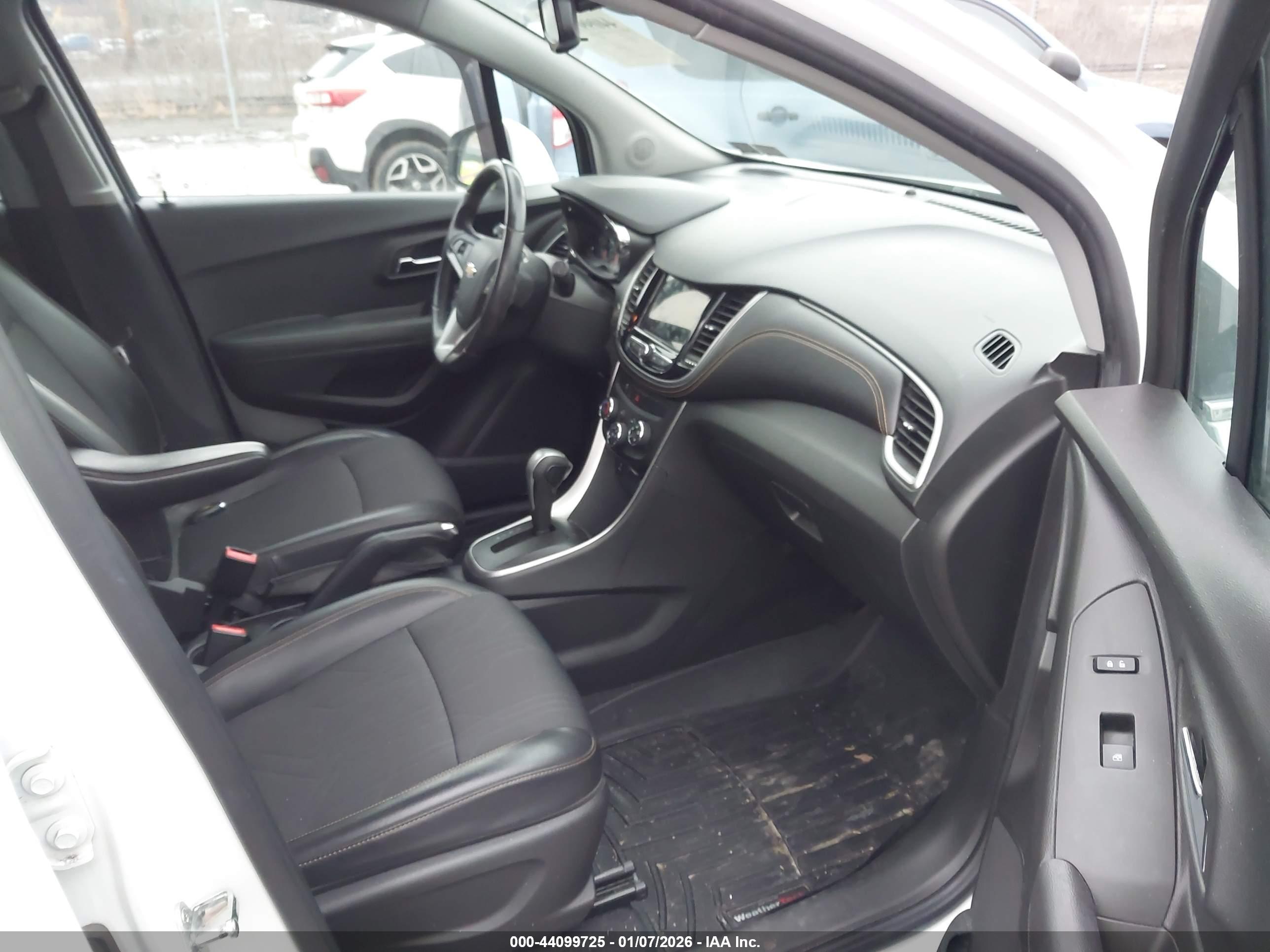 CHEVROLET TRAX image 5