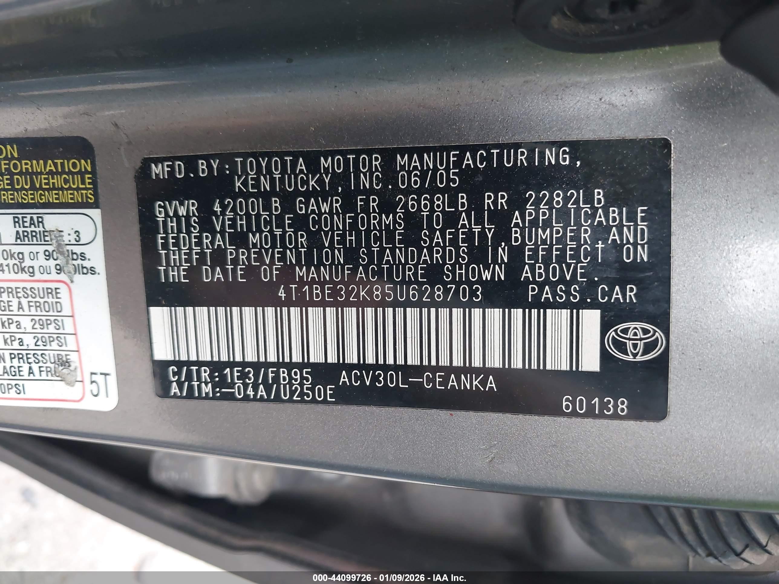 TOYOTA CAMRY image 9