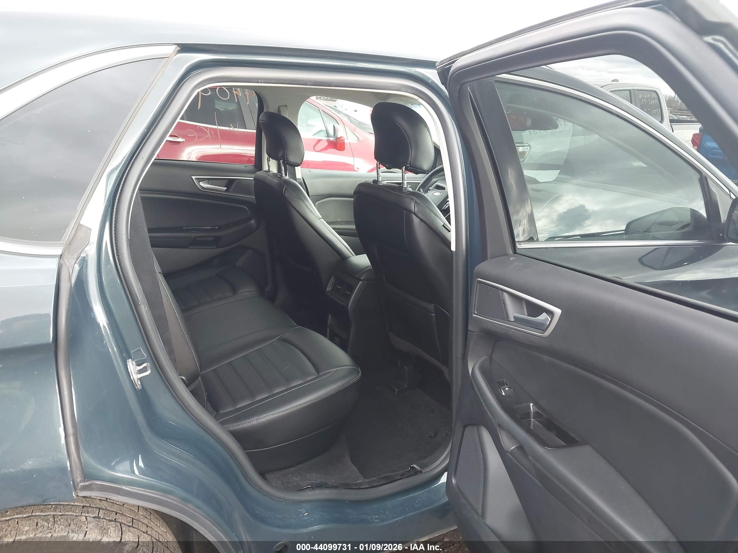 FORD EDGE image 8