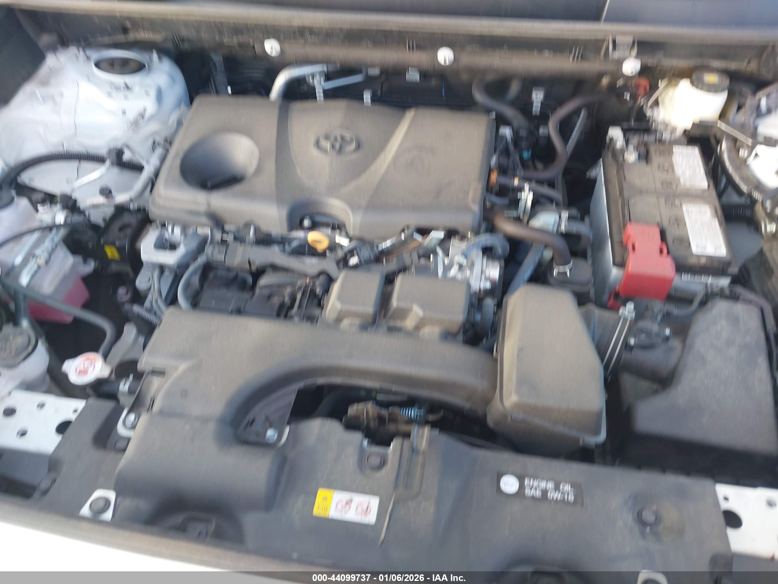 TOYOTA RAV4 image 10