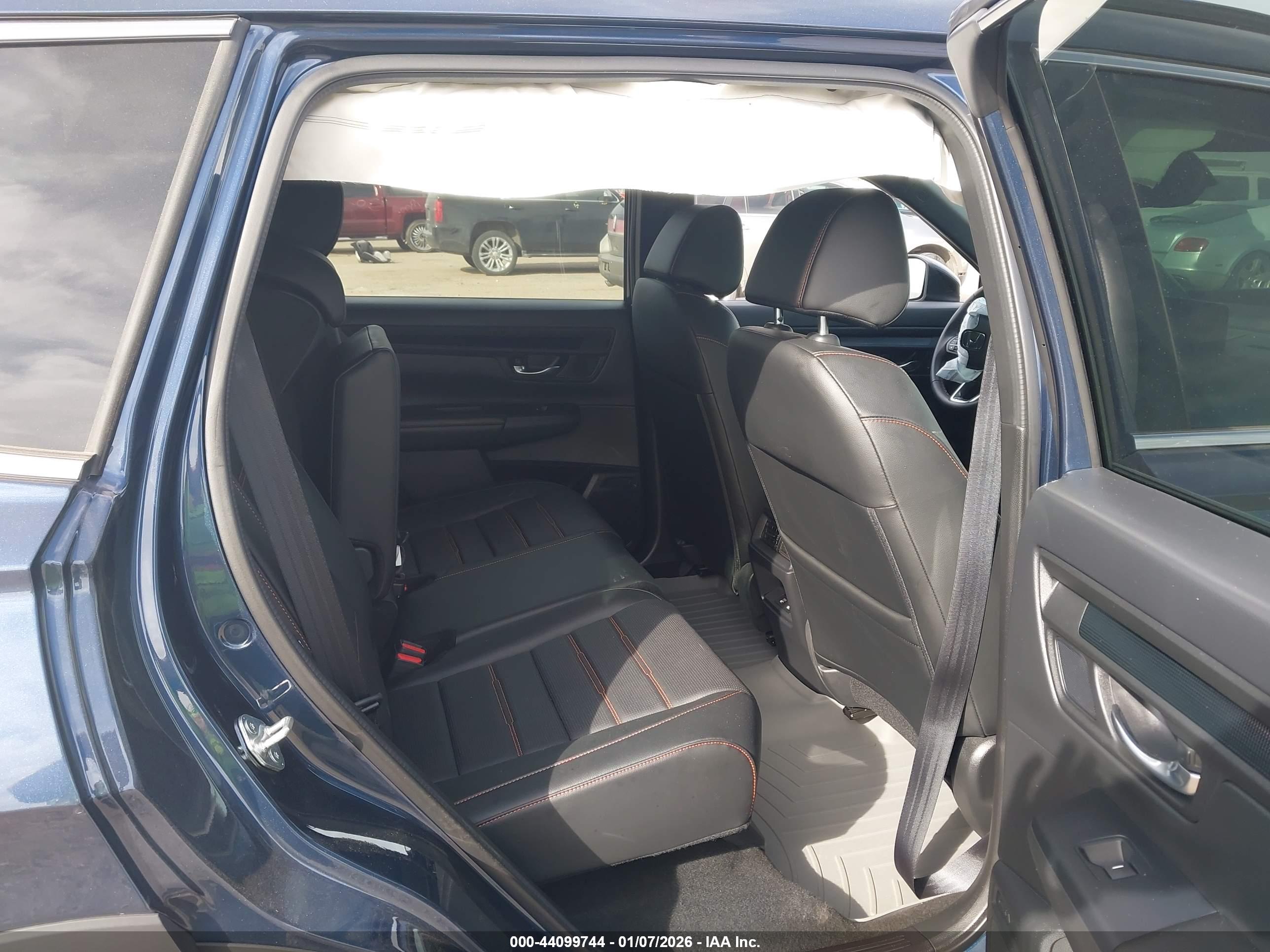 HONDA CR-V image 8