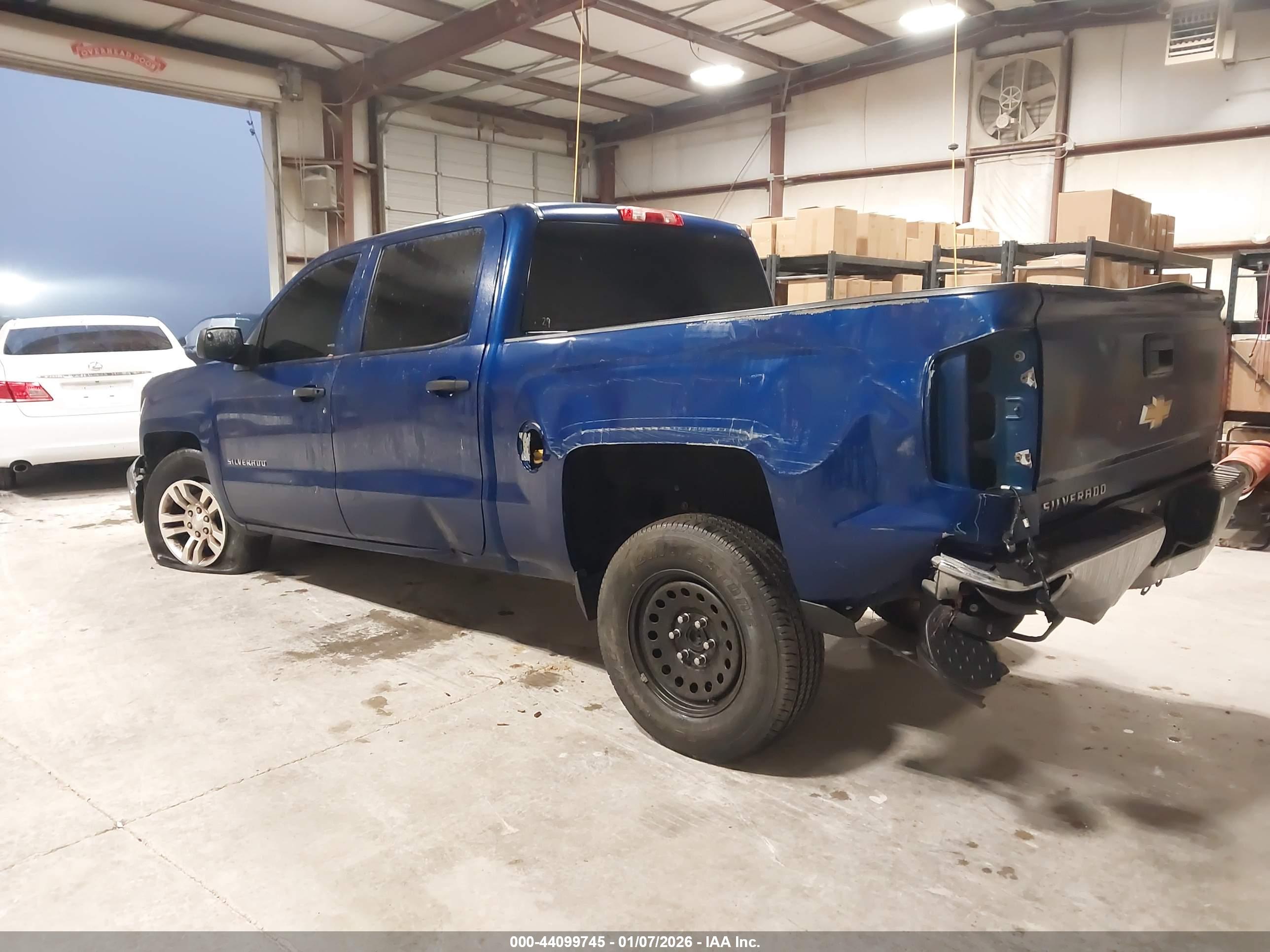 CHEVROLET SILVERADO image 3