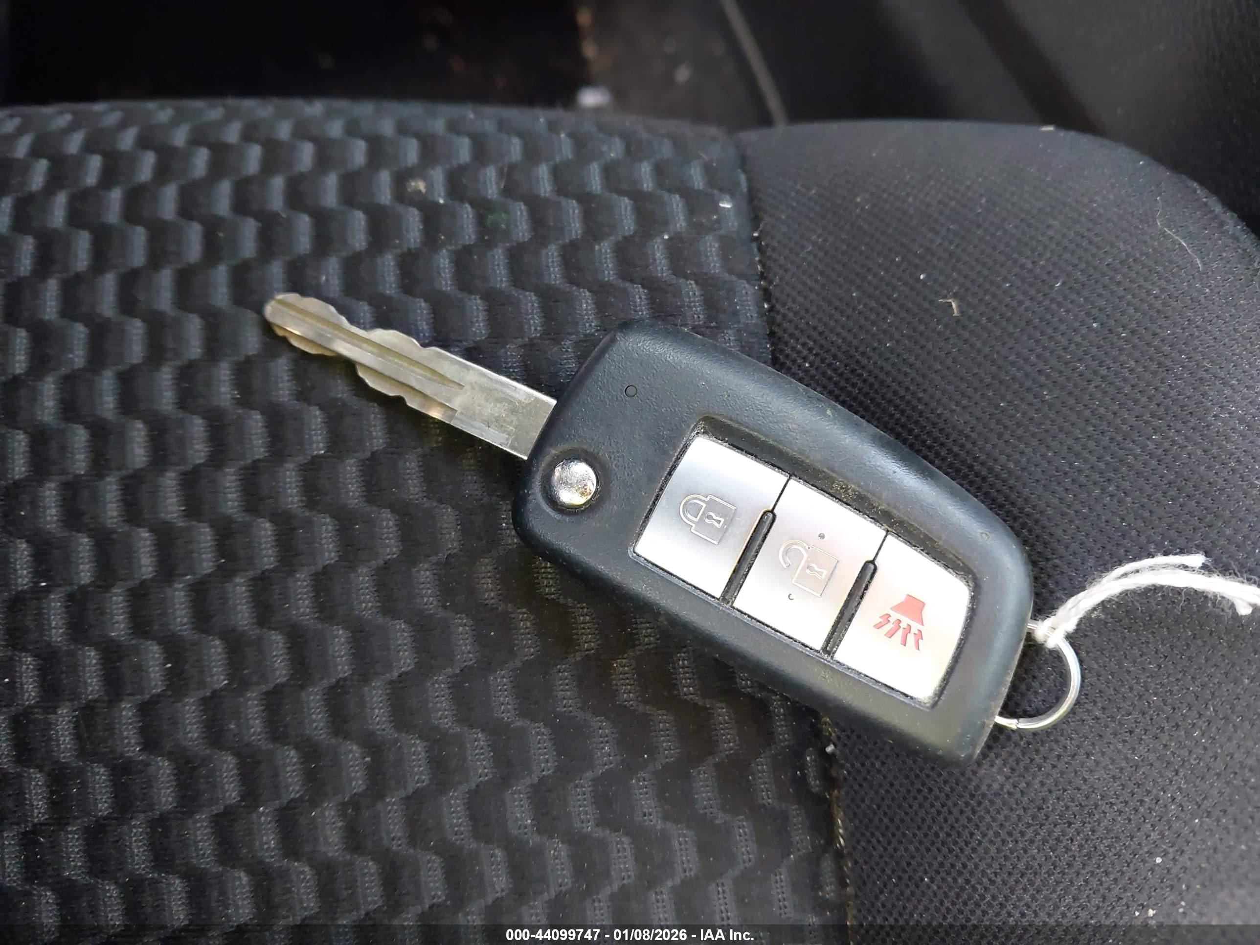 NISSAN ROGUE image 11