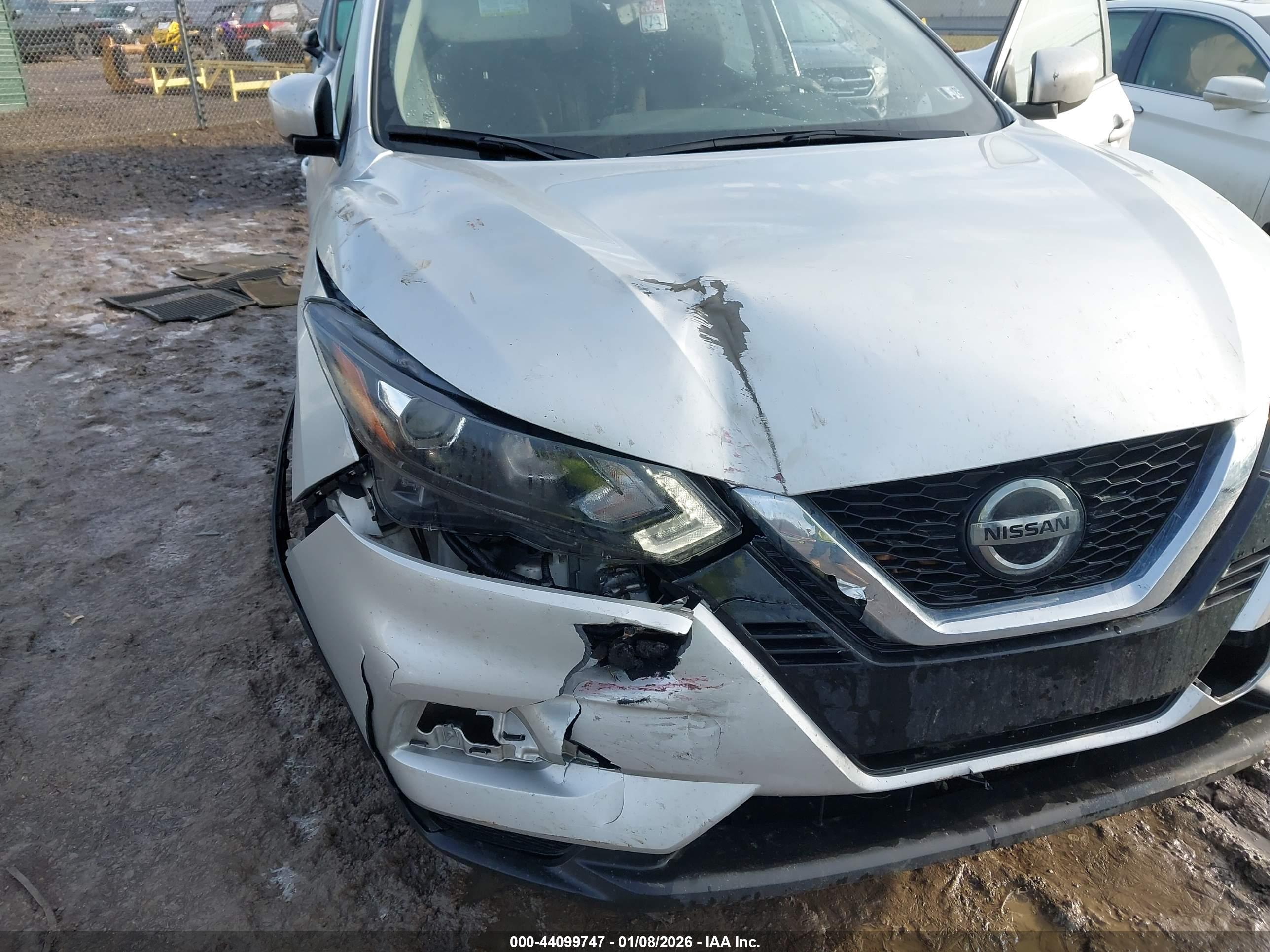 NISSAN ROGUE image 6