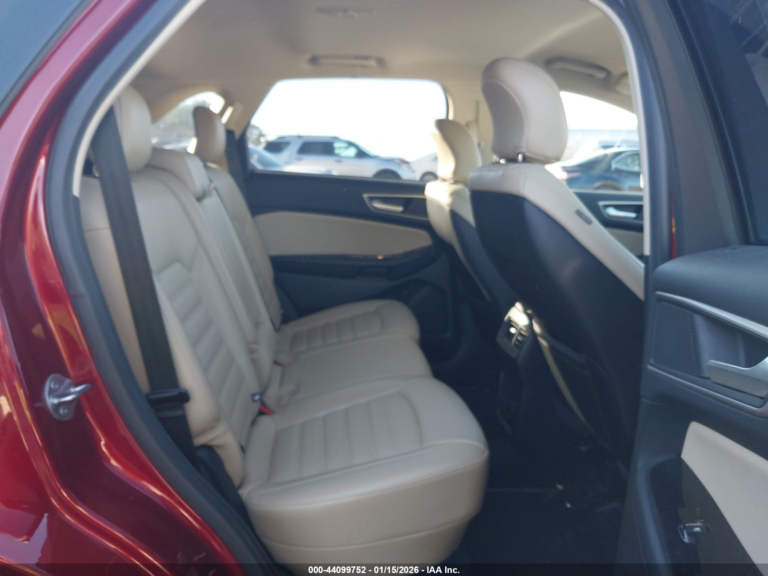 FORD EDGE image 8