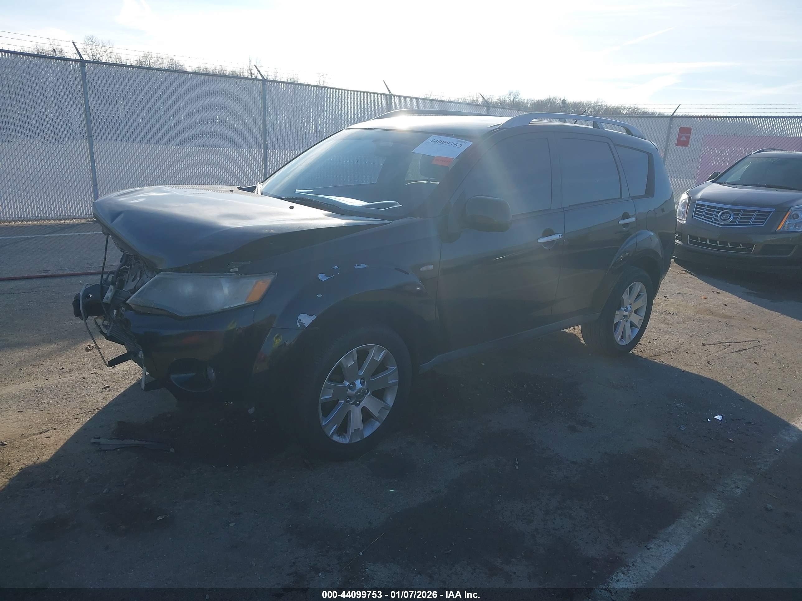 MITSUBISHI OUTLANDER image 2
