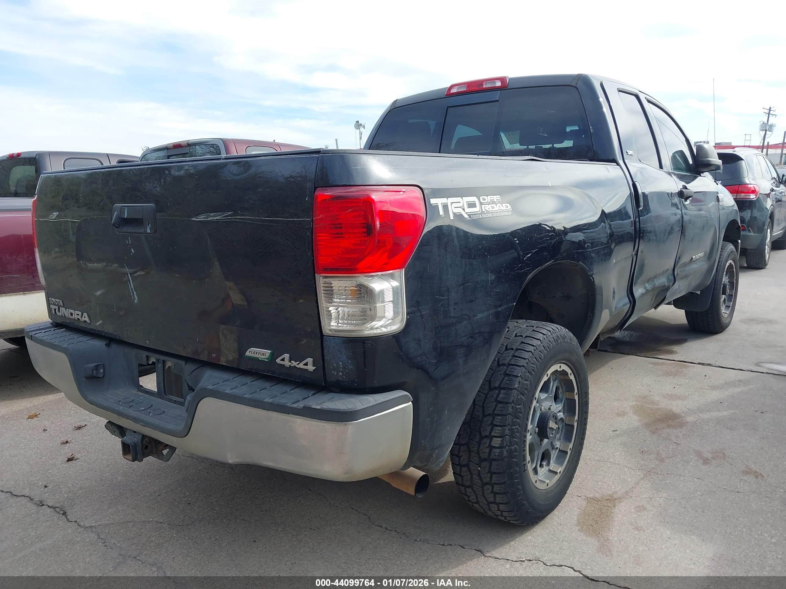 TOYOTA TUNDRA image 4