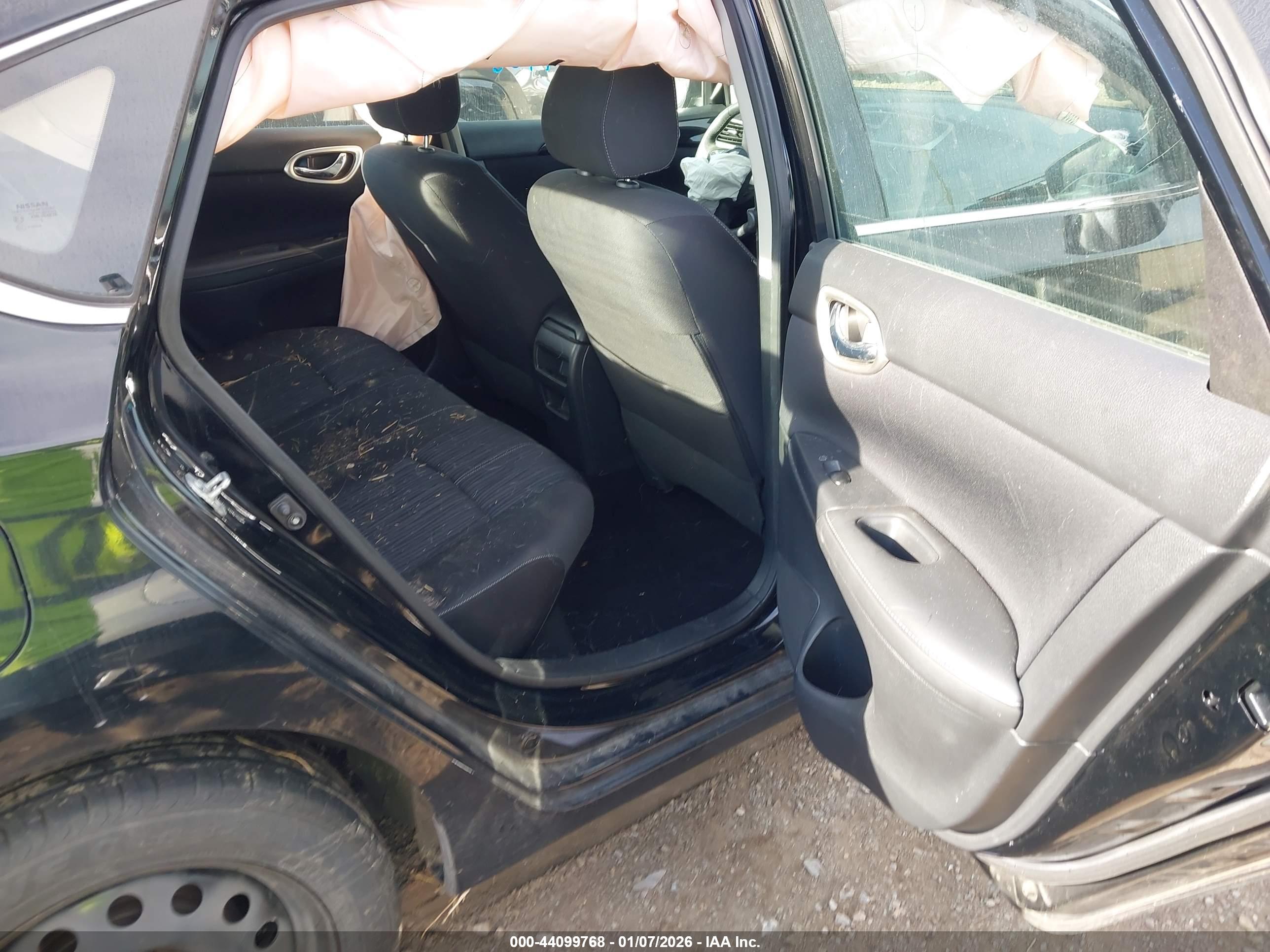 NISSAN SENTRA image 8