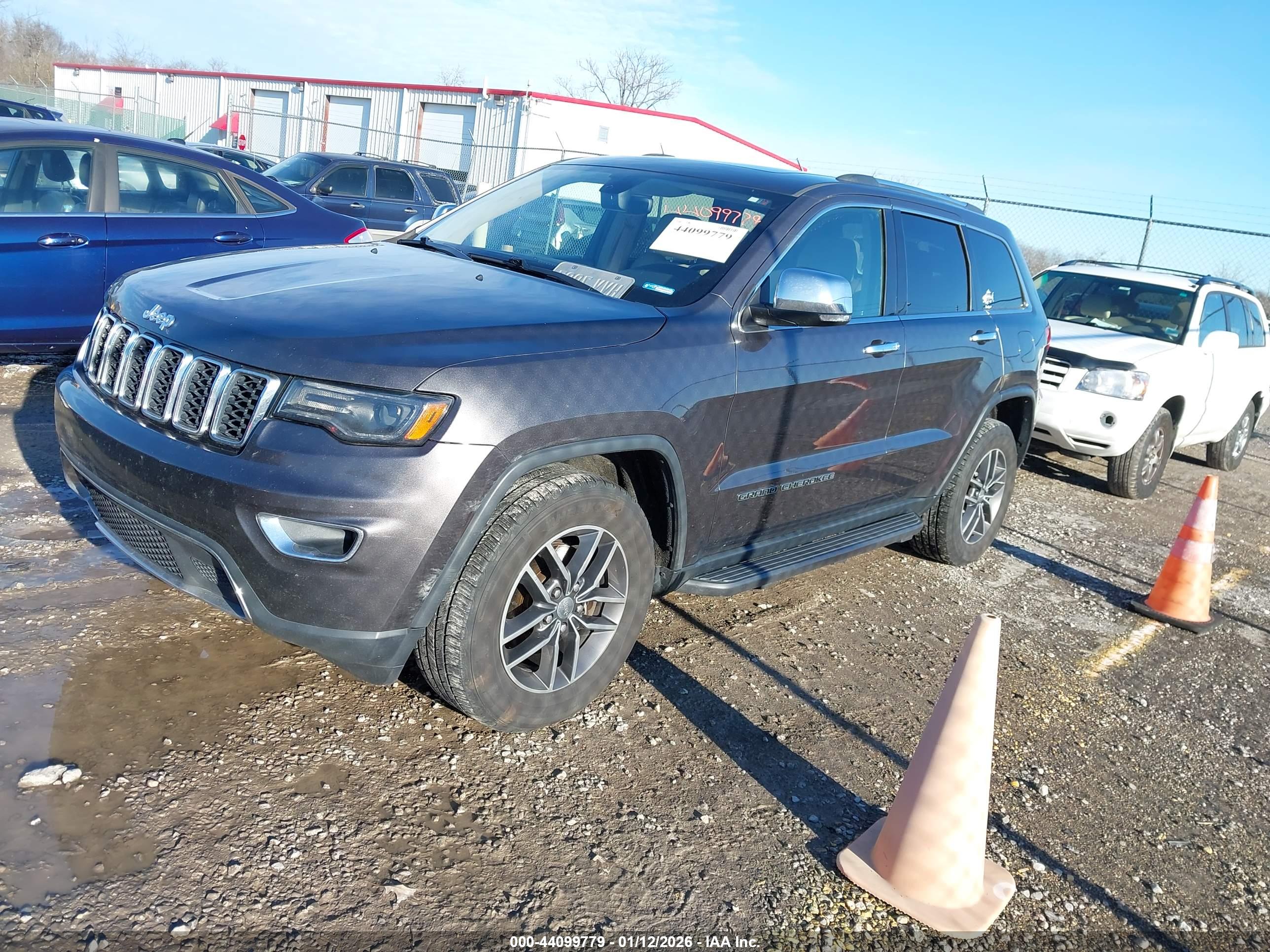 JEEP GRAND image 2