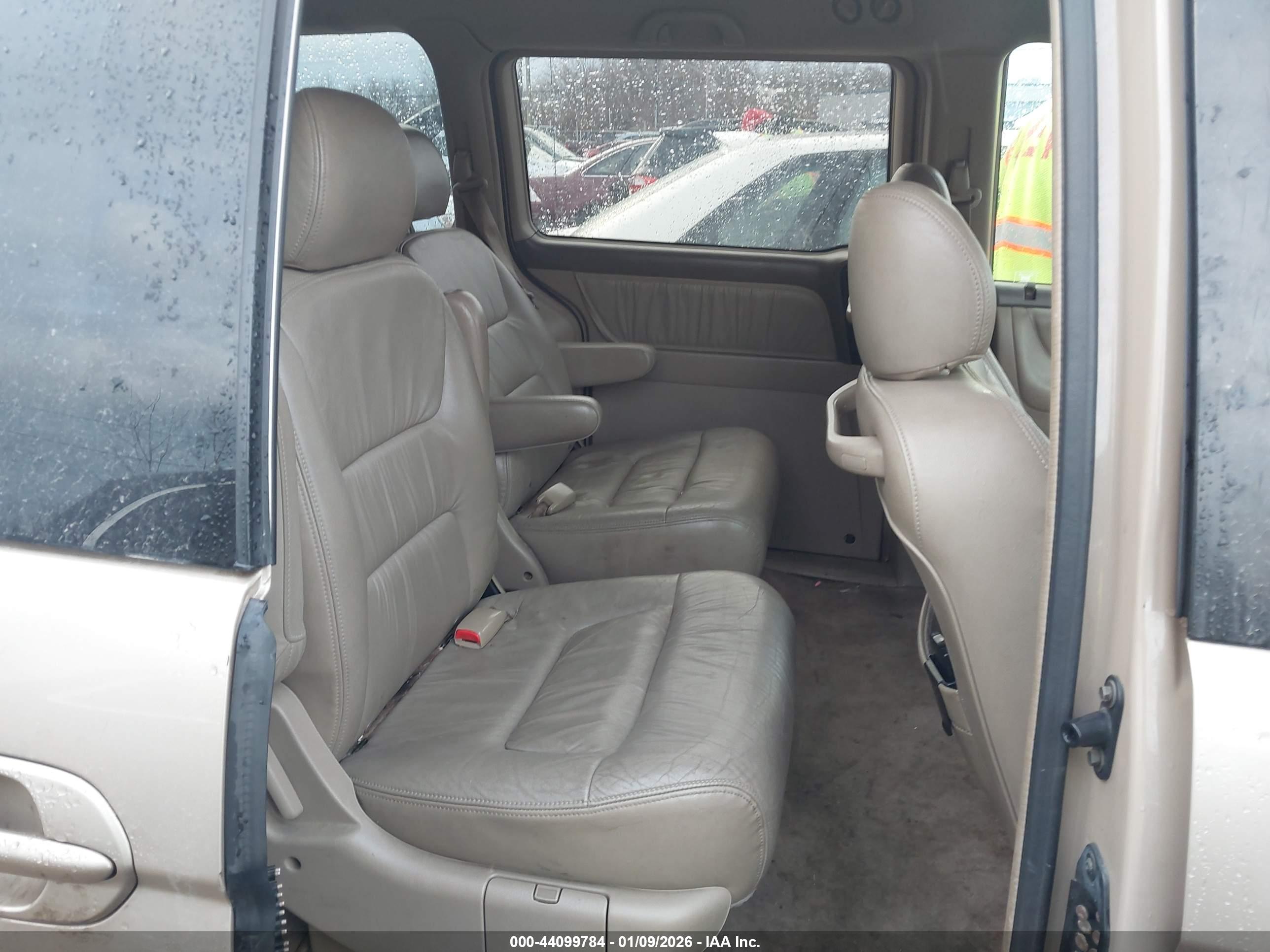 HONDA ODYSSEY image 8