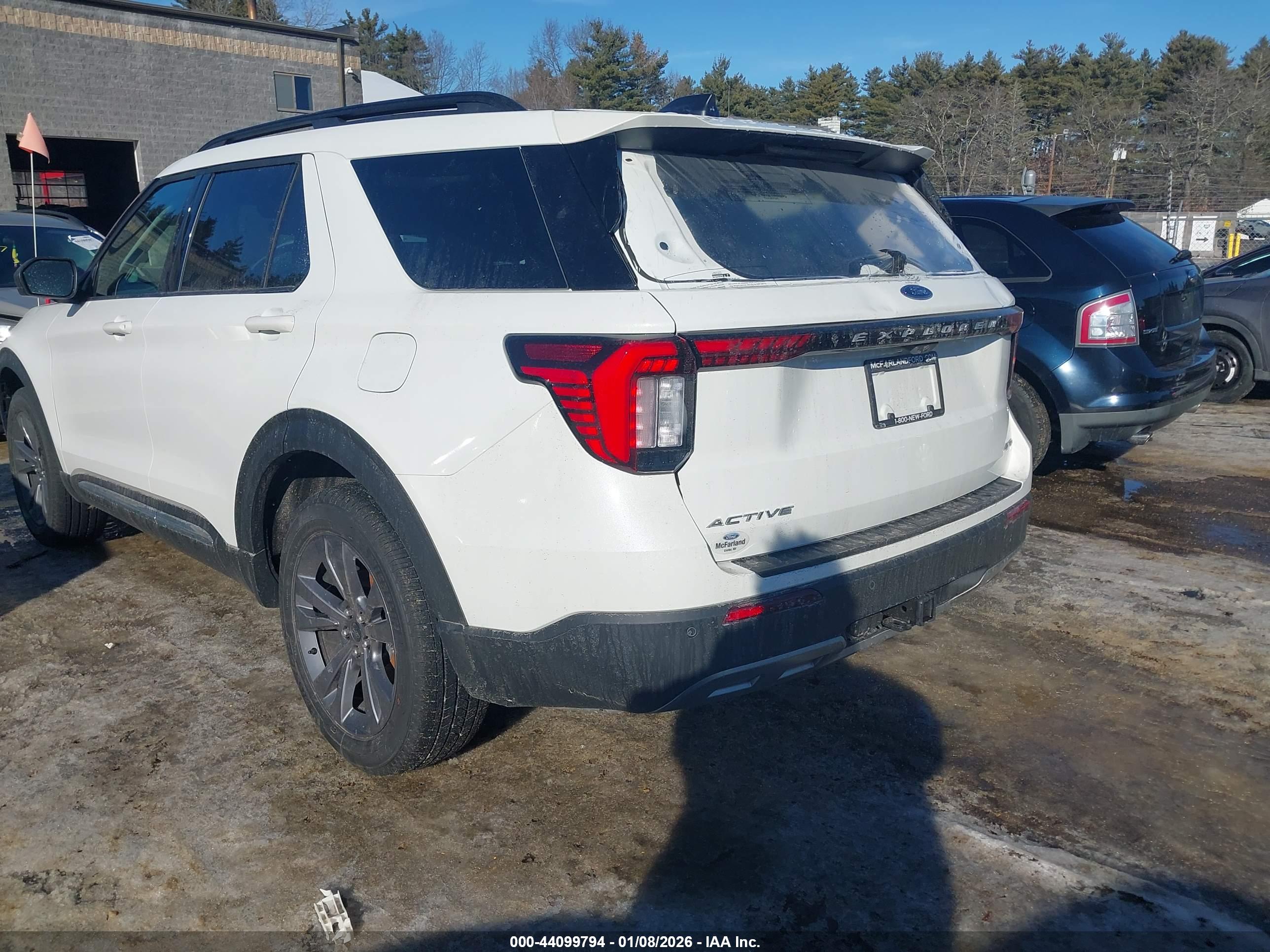 FORD EXPLORER image 6